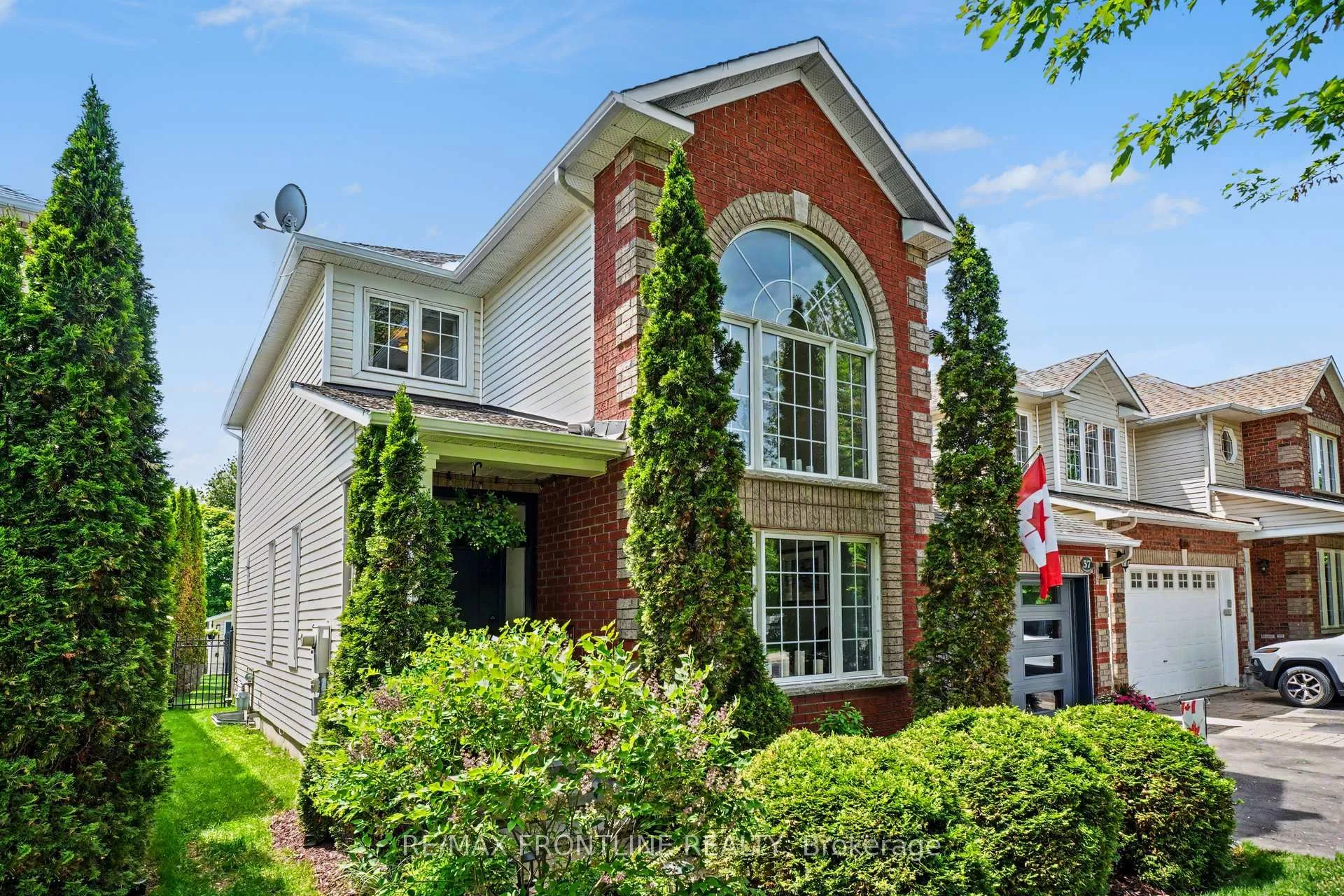 Photo 2 of 37 Calderwood Way, Ottawa, Barrhaven - Stonebridge — HOMEH