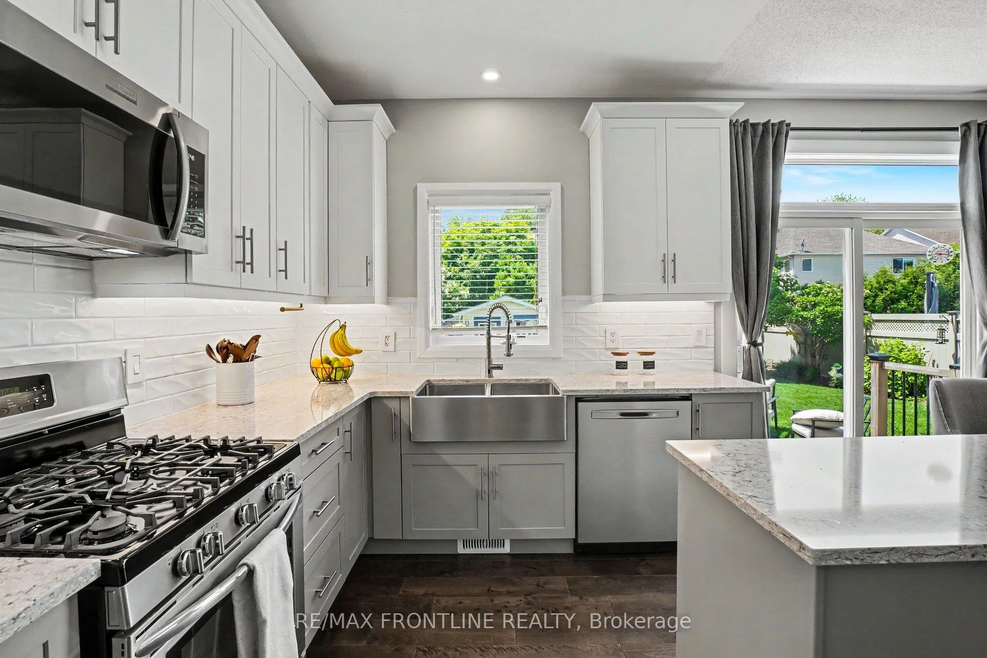 Photo 10 of 37 Calderwood Way, Ottawa, Barrhaven - Stonebridge — HOMEH
