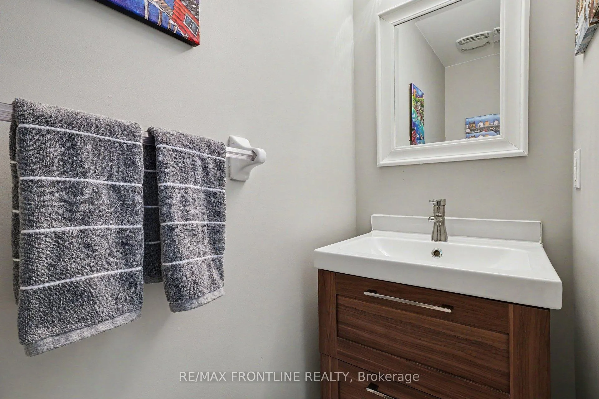 Photo 18 of 37 Calderwood Way, Ottawa, Barrhaven - Stonebridge — HOMEH
