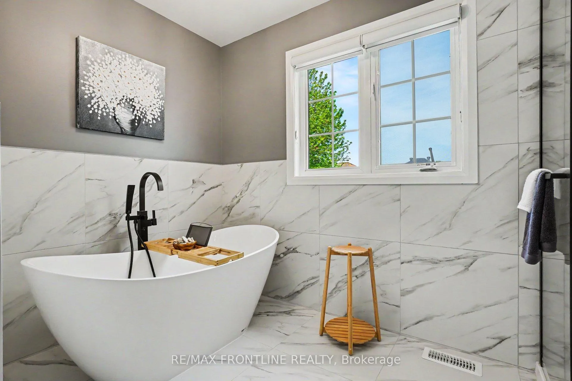 Photo 27 of 37 Calderwood Way, Ottawa, Barrhaven - Stonebridge — HOMEH