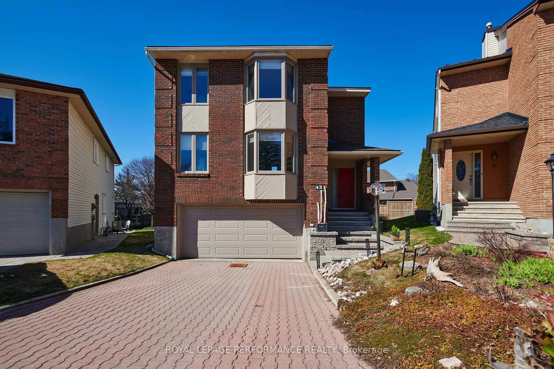 Photo of 43 Waterview Court