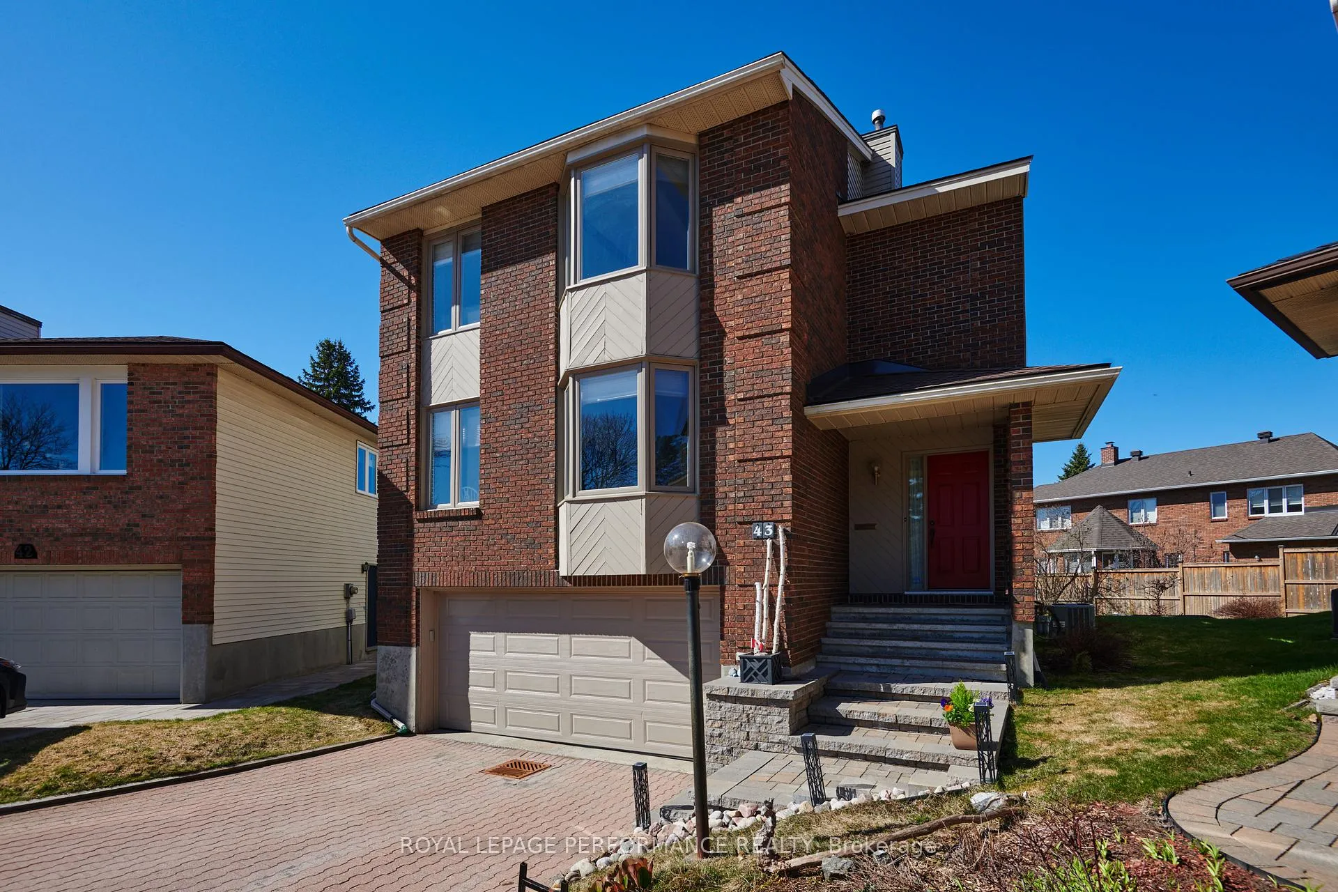 Photo 2 of 43 Waterview Court, Ottawa, Mooneys Bay/Riverside Park — HOMEH
