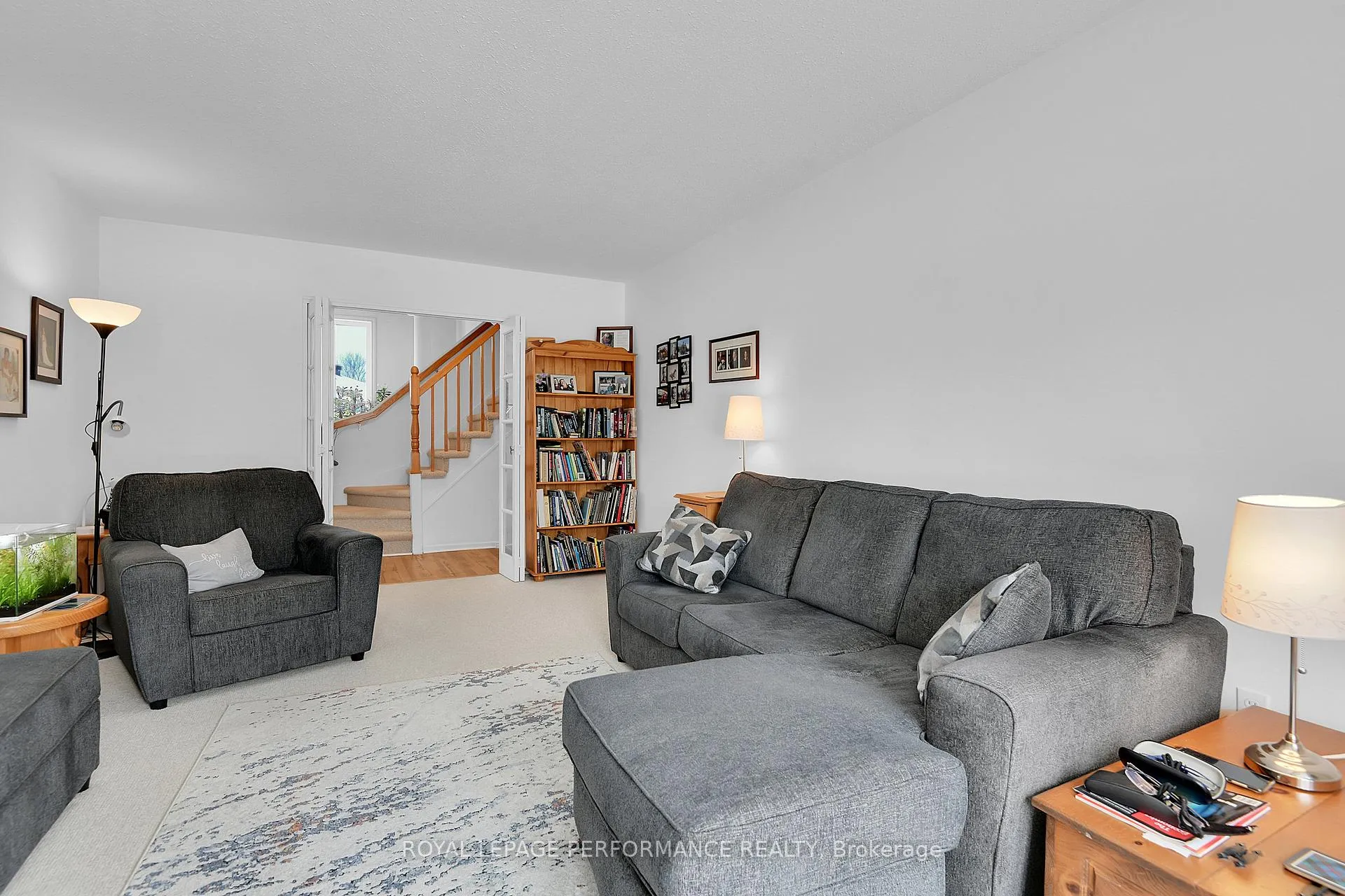 Photo 10 of 43 Waterview Court, Ottawa, Mooneys Bay/Riverside Park — HOMEH
