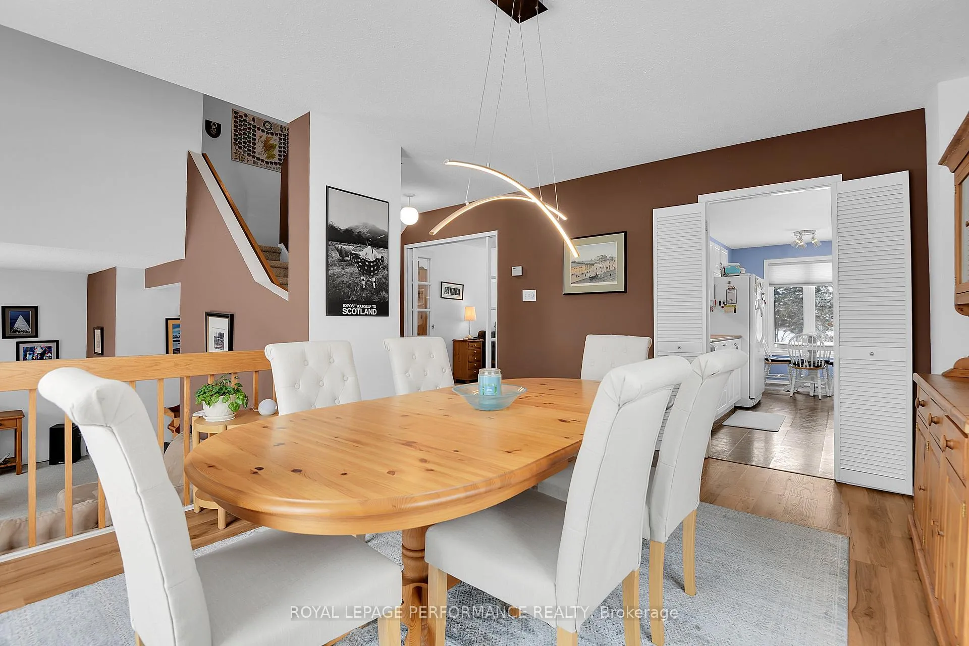 Photo 13 of 43 Waterview Court, Ottawa, Mooneys Bay/Riverside Park — HOMEH