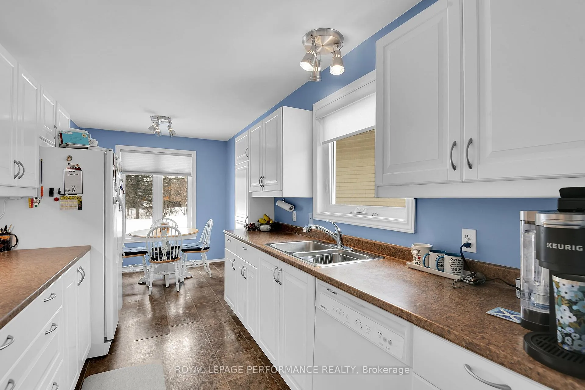 Photo 14 of 43 Waterview Court, Ottawa, Mooneys Bay/Riverside Park — HOMEH
