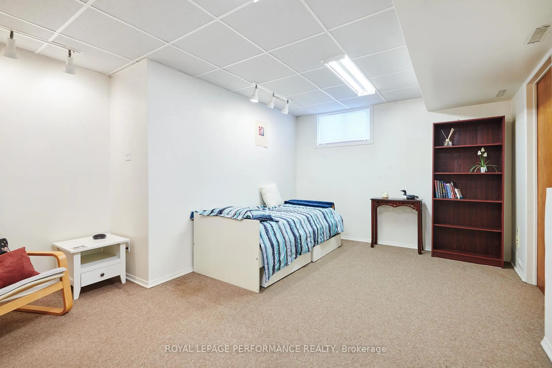 Photo 32 of 43 Waterview Court, Ottawa, Mooneys Bay/Riverside Park — HOMEH