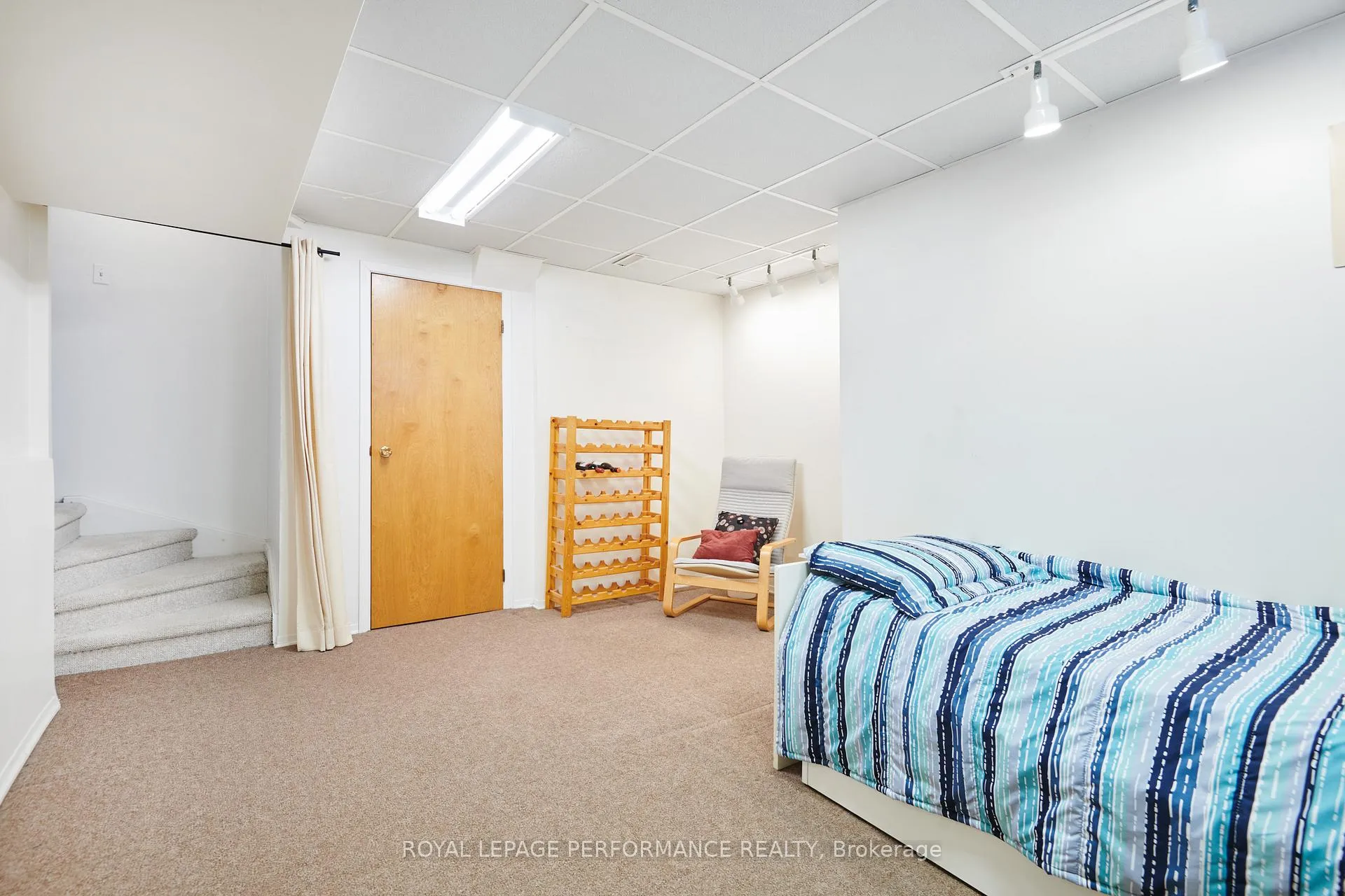 Photo 33 of 43 Waterview Court, Ottawa, Mooneys Bay/Riverside Park — HOMEH