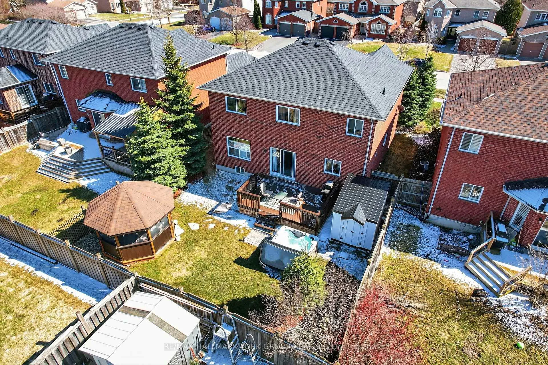Photo 48 of 54 Bambi Crescent, Georgina, Keswick South — HOMEH