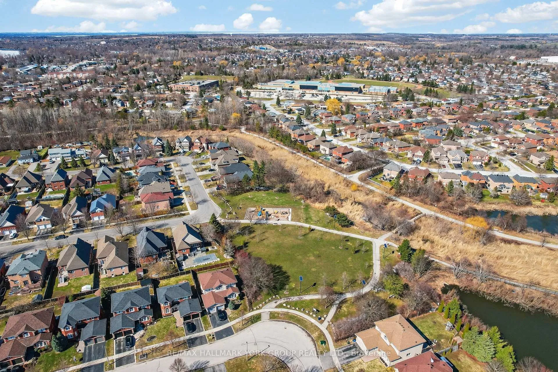 Photo 50 of 54 Bambi Crescent, Georgina, Keswick South — HOMEH