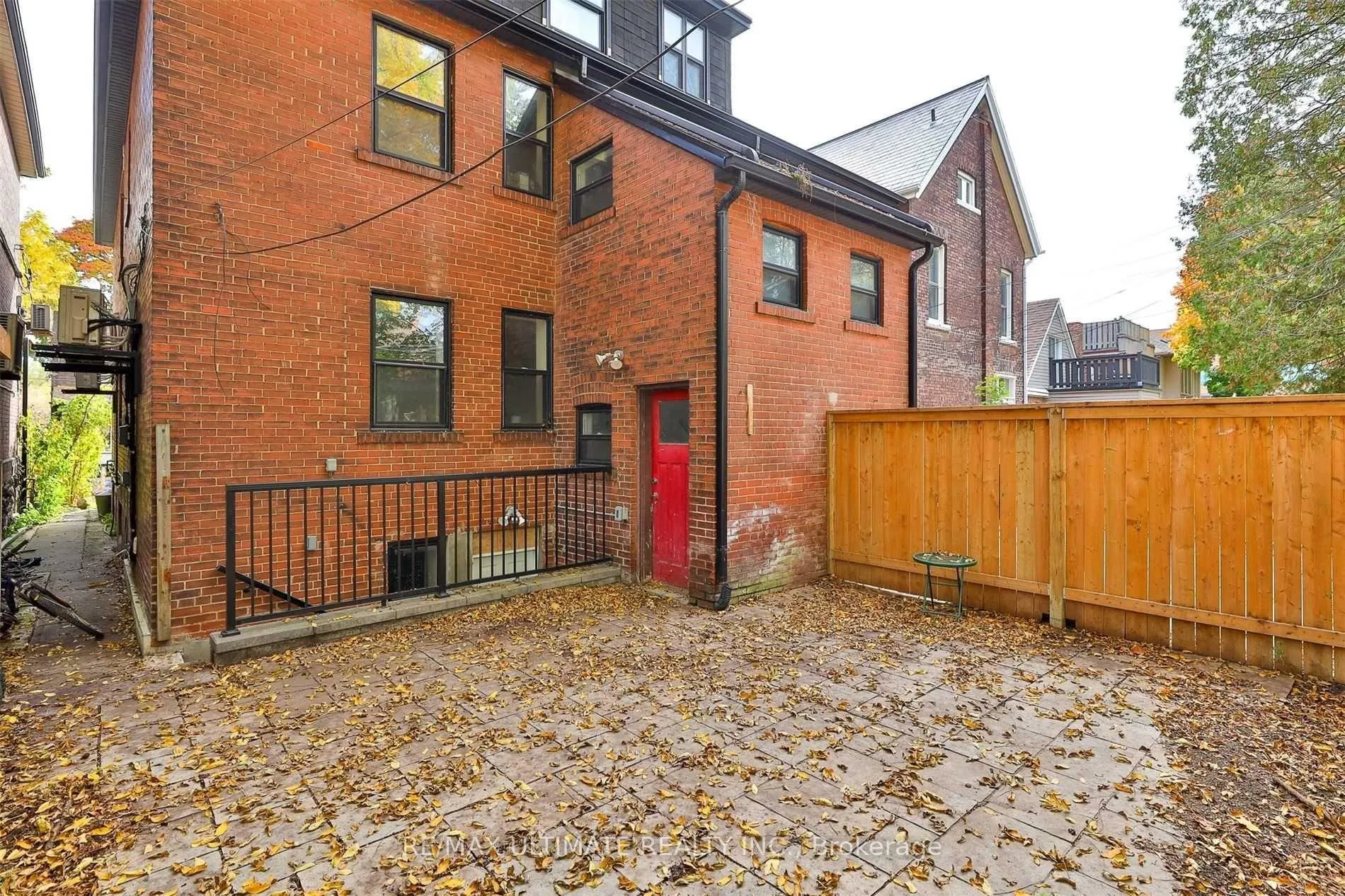 Photo 19 of Unit Main, 8 Grafton Avenue, Toronto, Roncesvalles — HOMEH