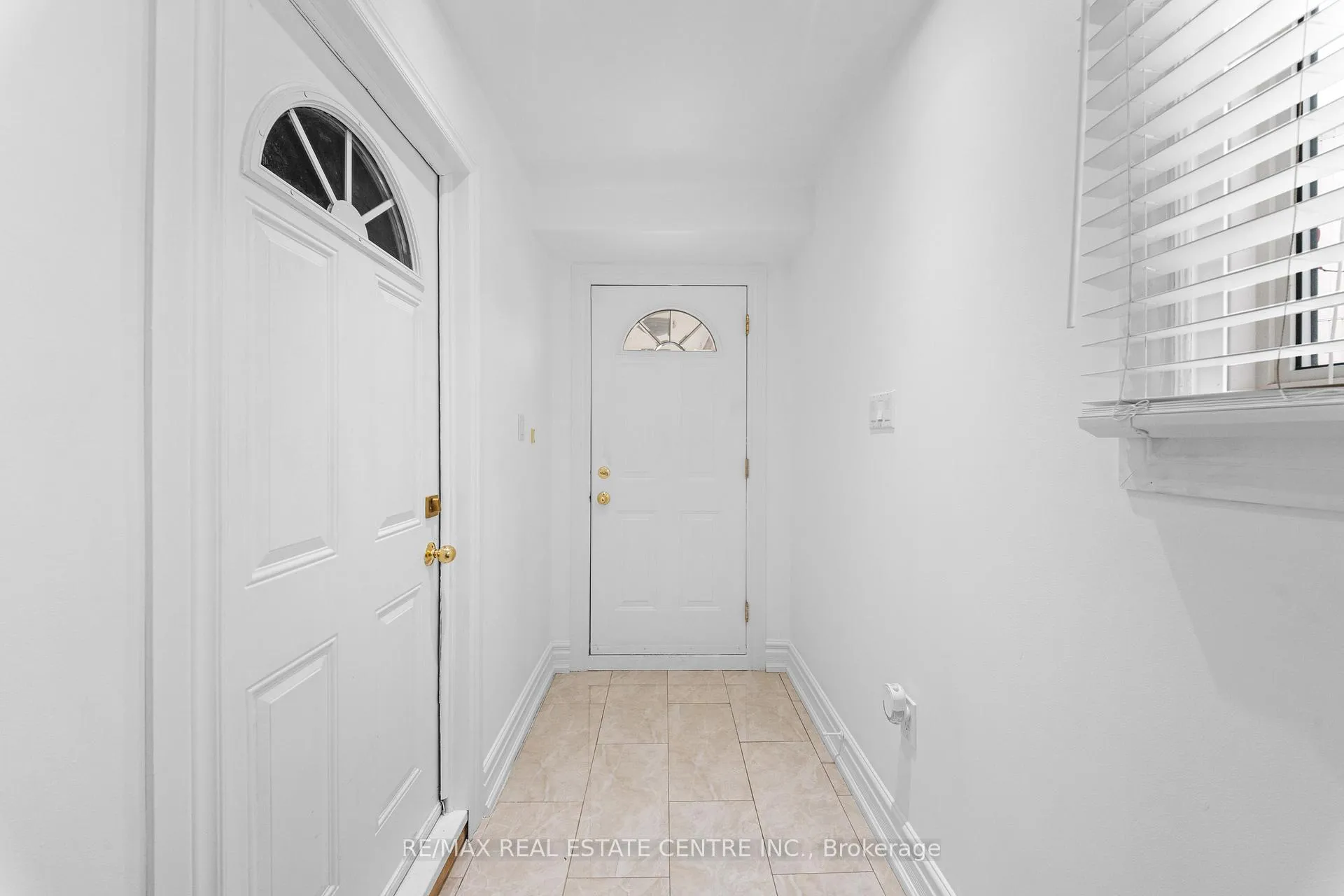 Photo 5 of 22 Glen Echo Court, Brampton, Northgate — HOMEH