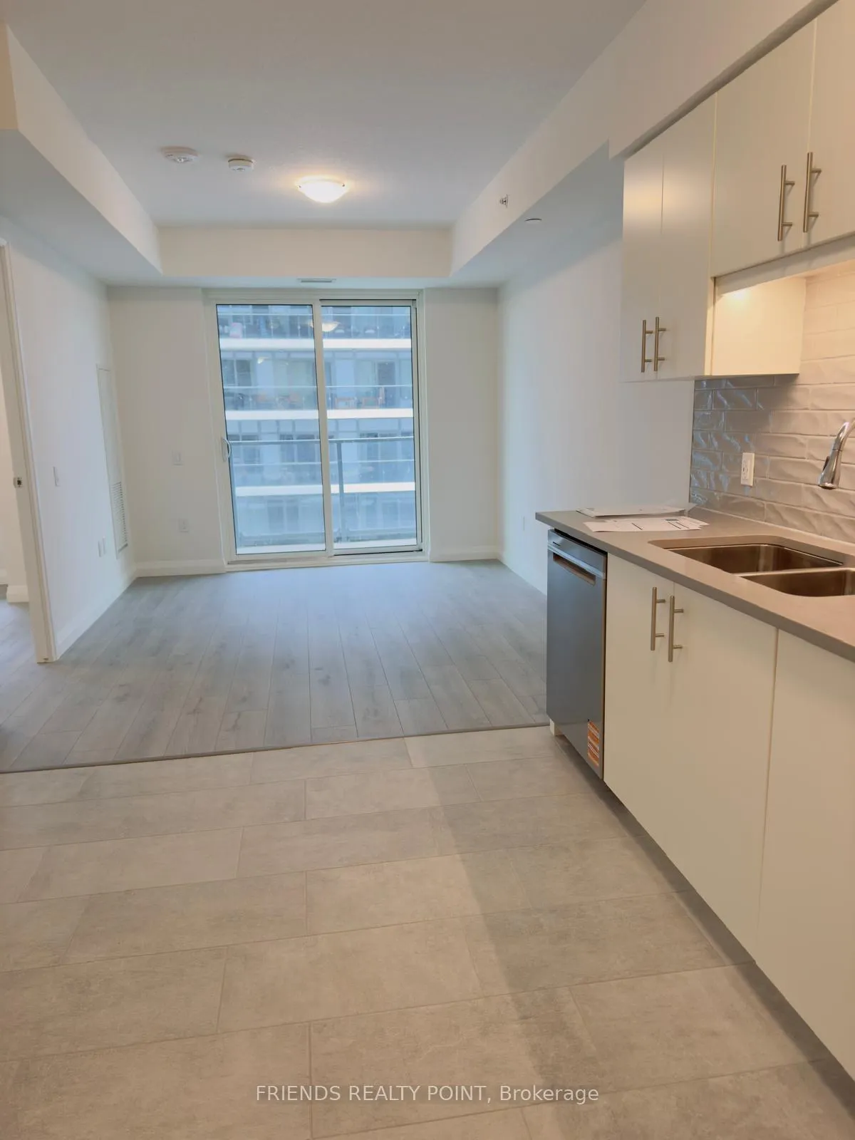Photo 7 of Unit 611, 93 Arthur Street S, Guelph, St. Patrick's Ward — HOMEH