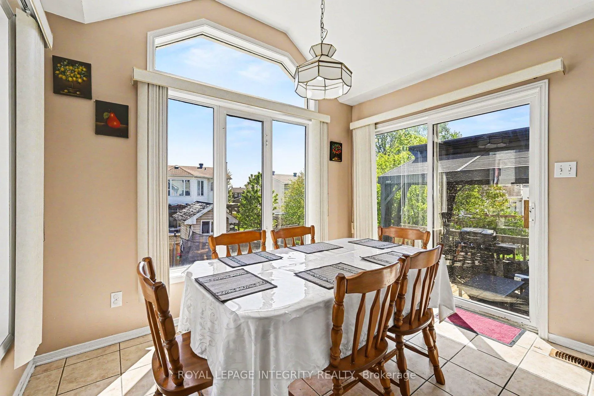 Photo 14 of 168 Springwater Drive S, Ottawa, Kanata - Bridlewood — HOMEH