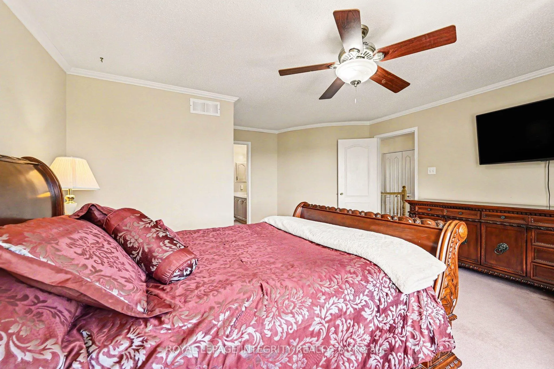 Photo 18 of 168 Springwater Drive S, Ottawa, Kanata - Bridlewood — HOMEH
