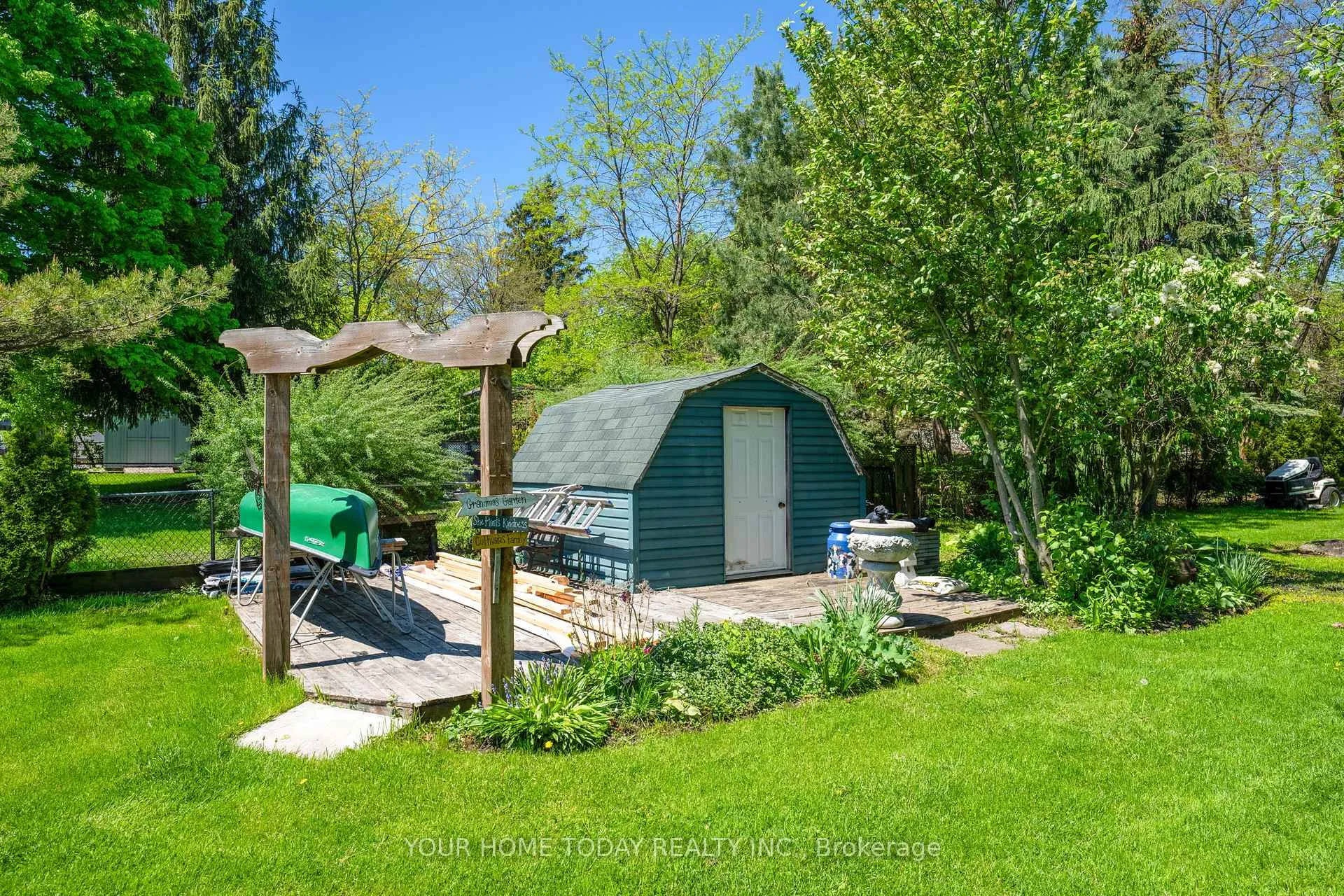 Photo 43 of 70 Maple Avenue, Halton Hills, Georgetown — HOMEH