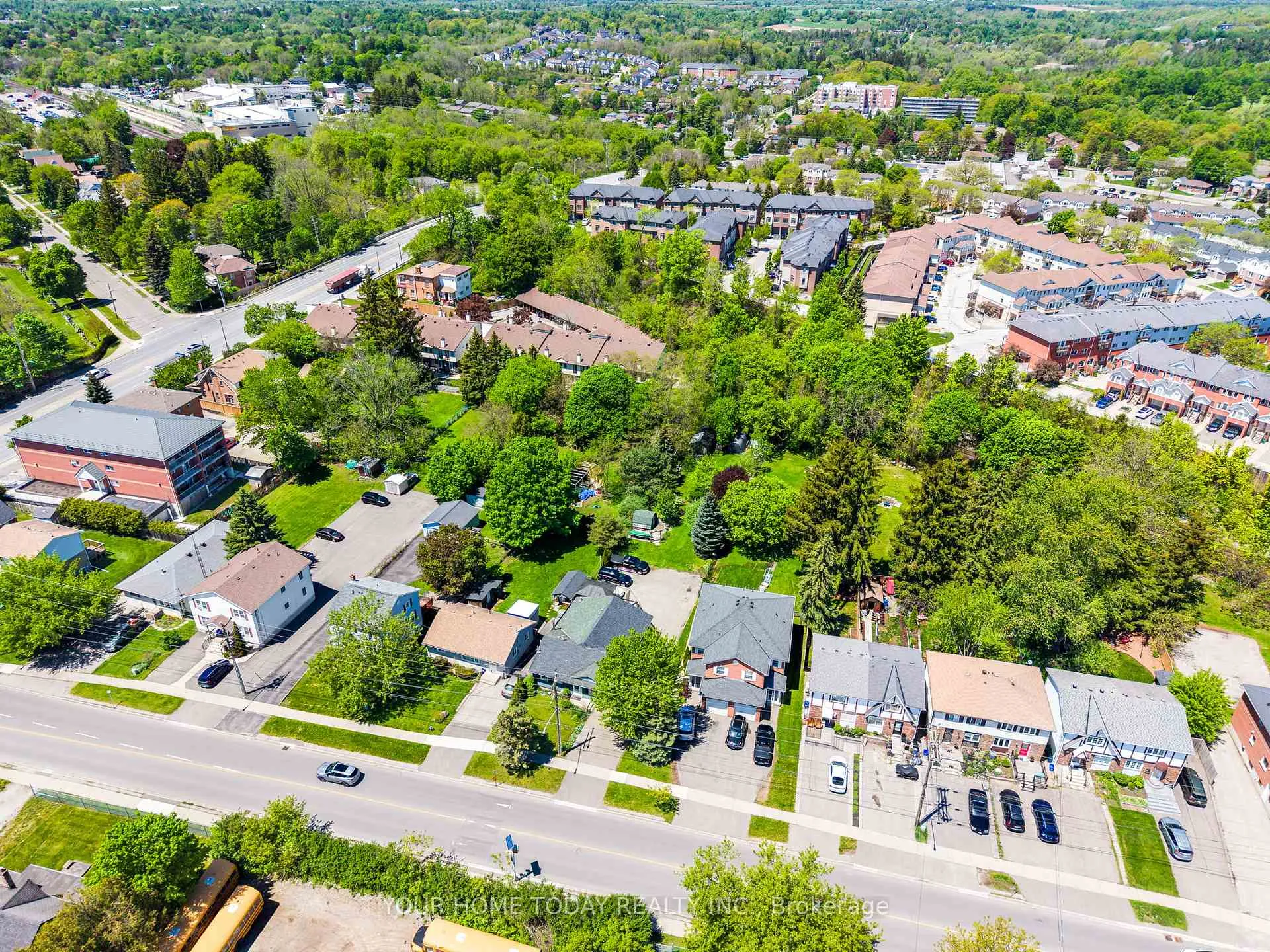 Photo 48 of 70 Maple Avenue, Halton Hills, Georgetown — HOMEH