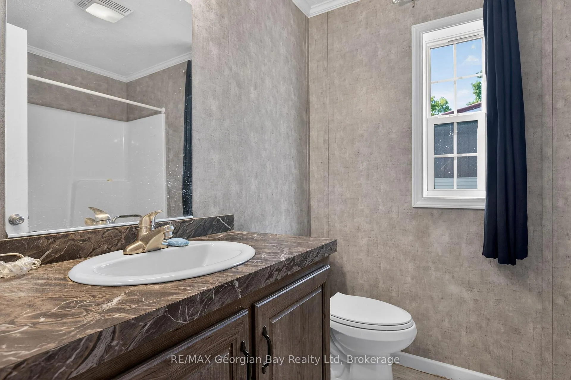 Photo 16 of 1 Maple Lane, Midland — HOMEH