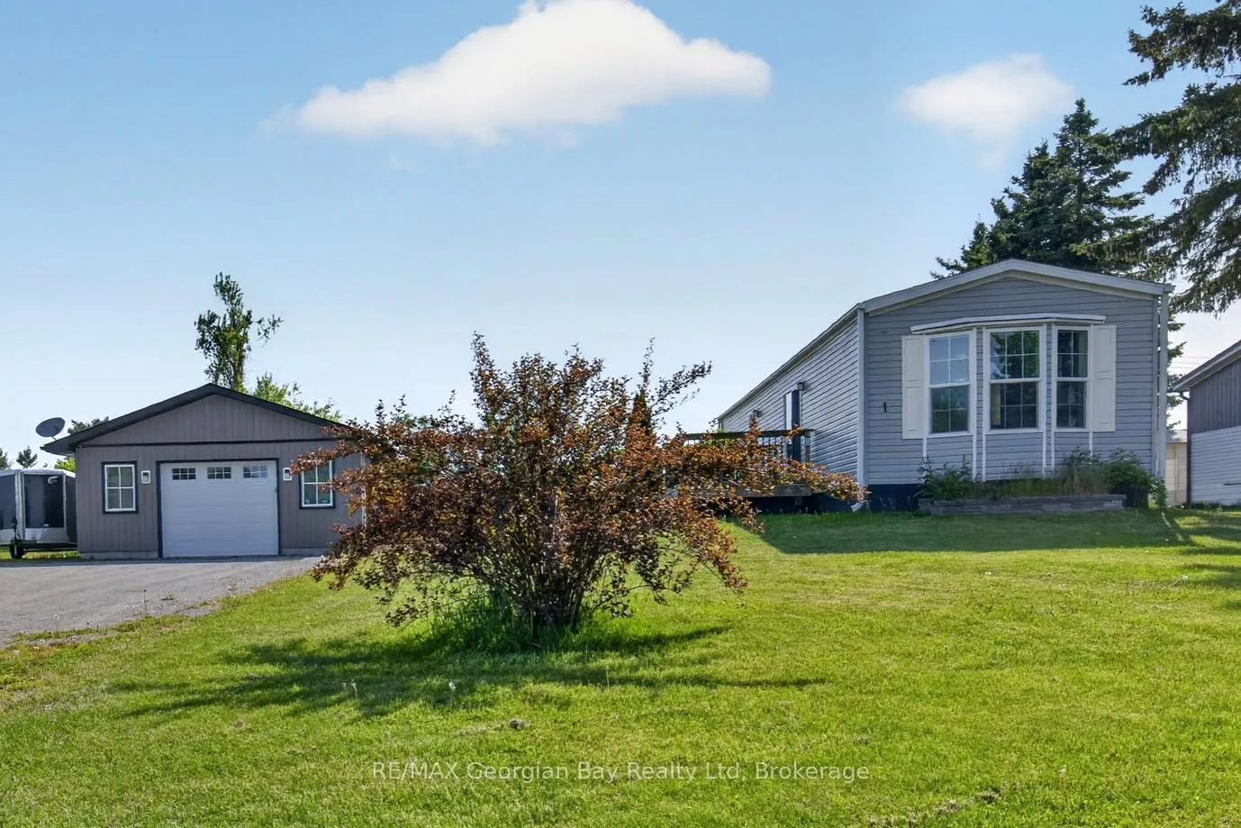 Photo 18 of 1 Maple Lane, Midland — HOMEH