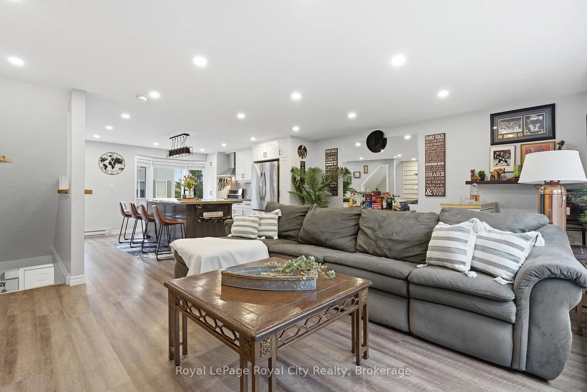 Photo 2 of Unit 13, 320 Alma Street, Guelph/Eramosa, Rockwood — HOMEH