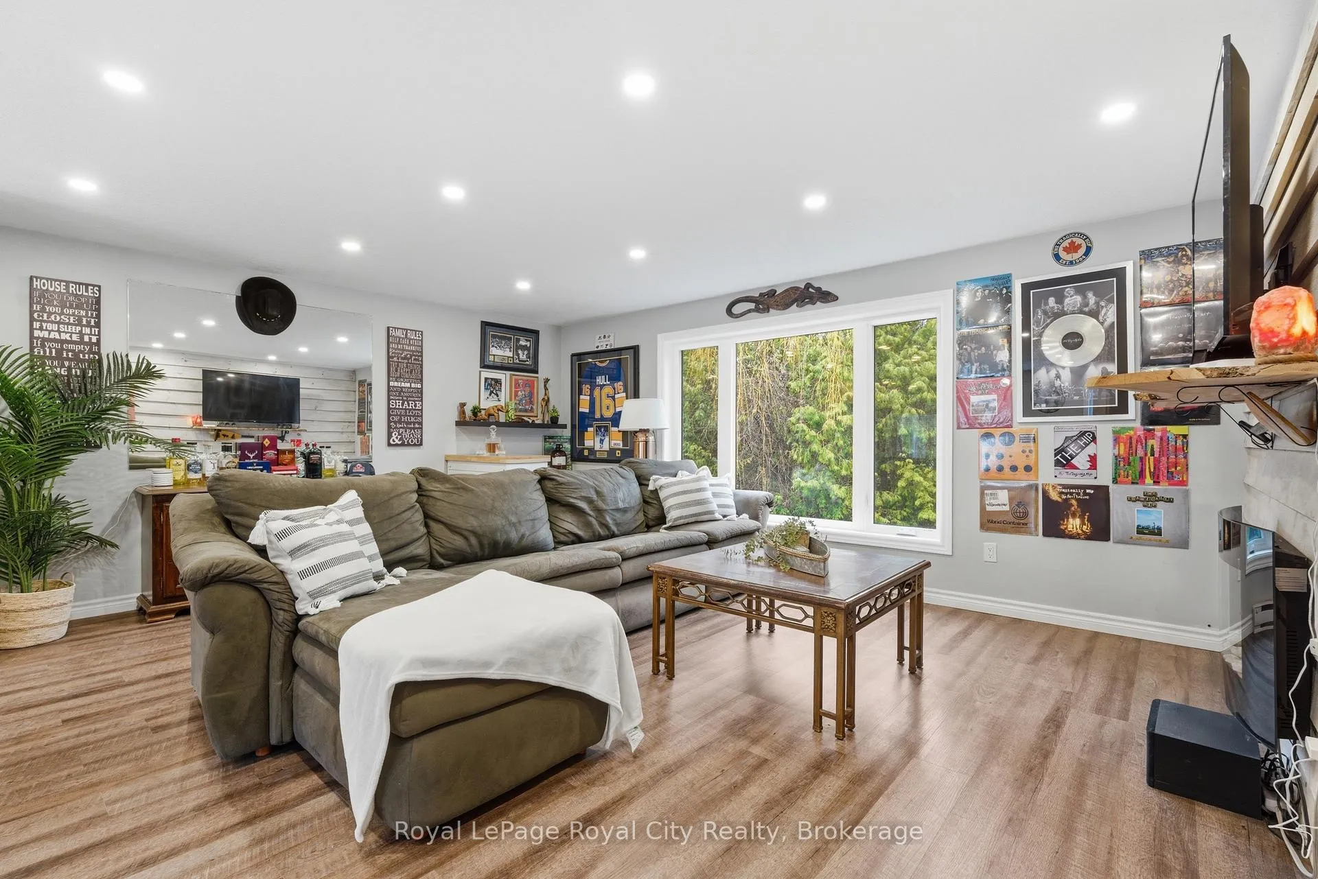 Photo 3 of Unit 13, 320 Alma Street, Guelph/Eramosa, Rockwood — HOMEH