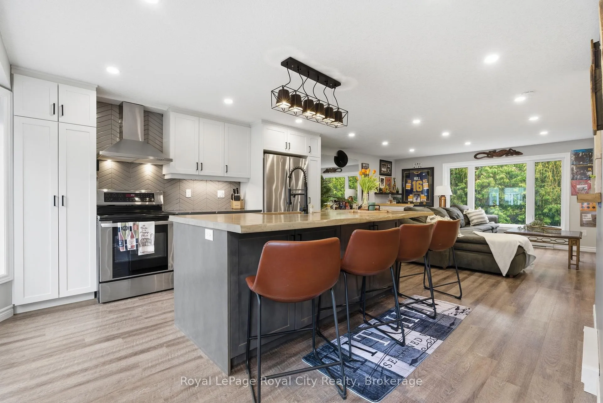 Photo 6 of Unit 13, 320 Alma Street, Guelph/Eramosa, Rockwood — HOMEH