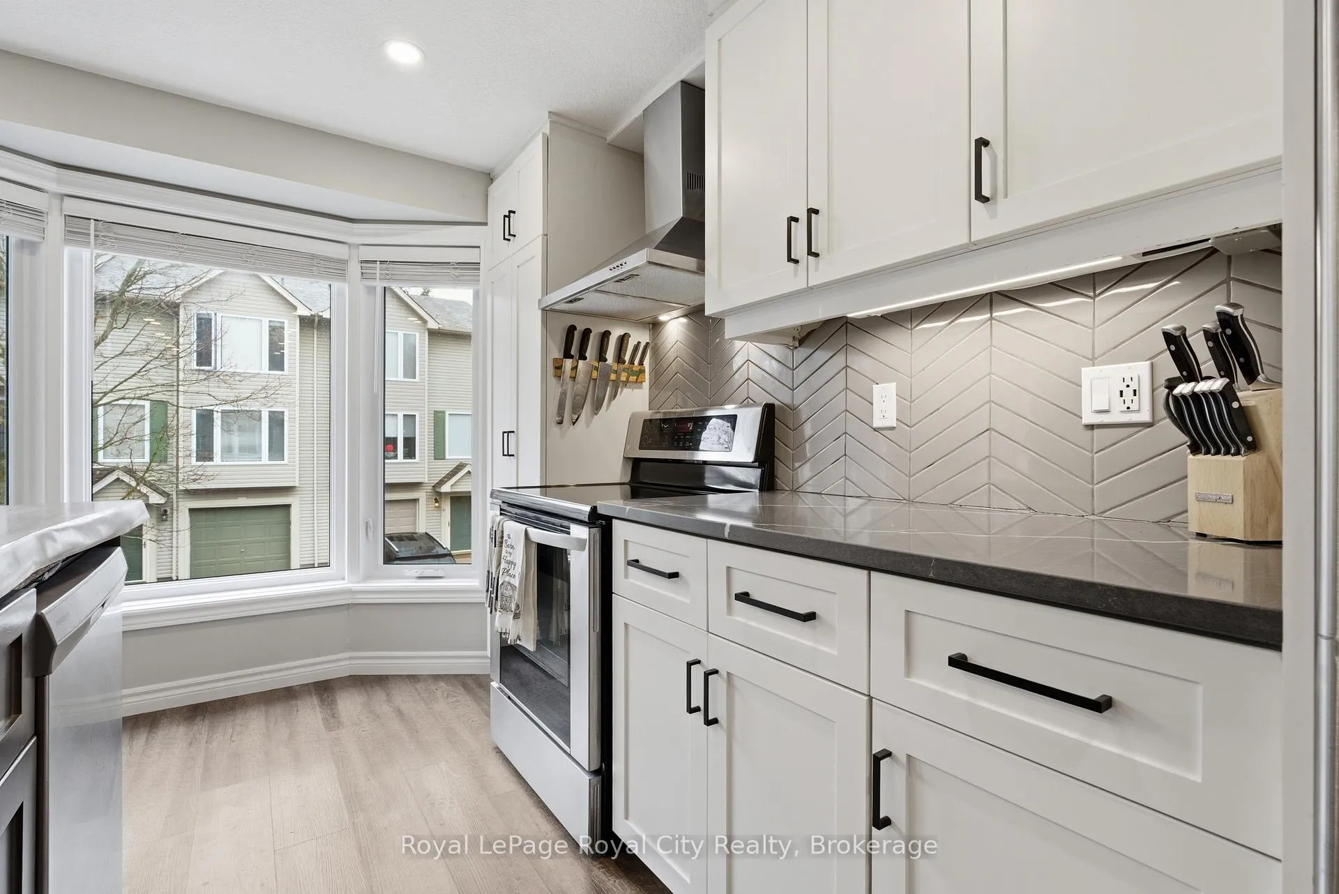 Photo 7 of Unit 13, 320 Alma Street, Guelph/Eramosa, Rockwood — HOMEH