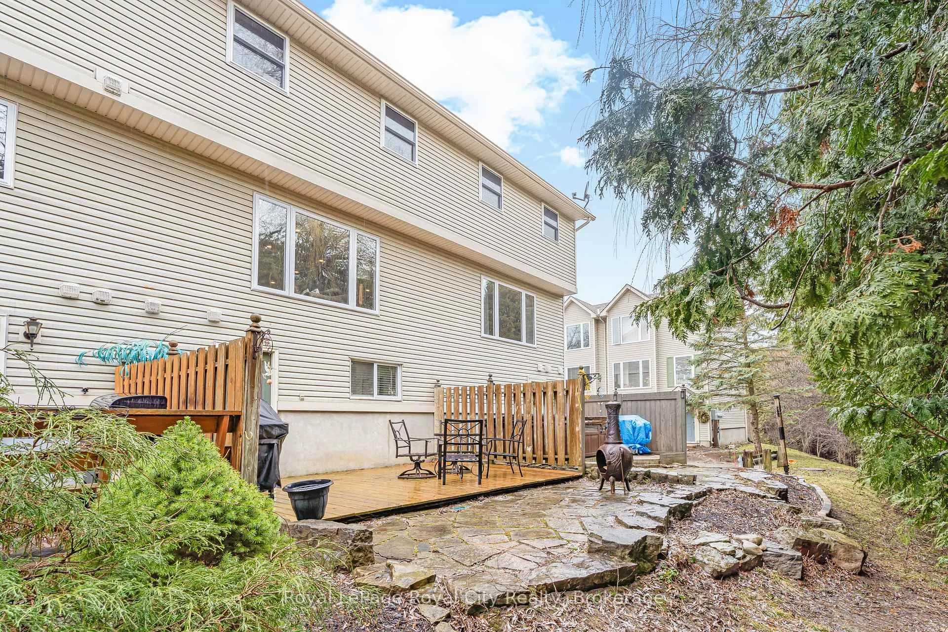 Photo 24 of Unit 13, 320 Alma Street, Guelph/Eramosa, Rockwood — HOMEH