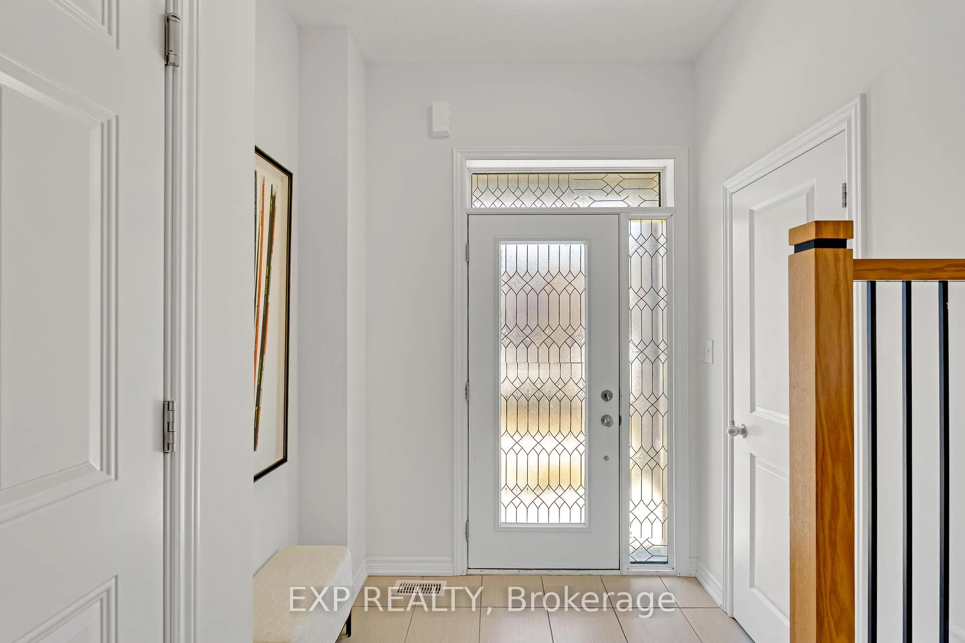 Photo 4 of 1117 Cameo Street, Pickering, Rural Pickering — HOMEH