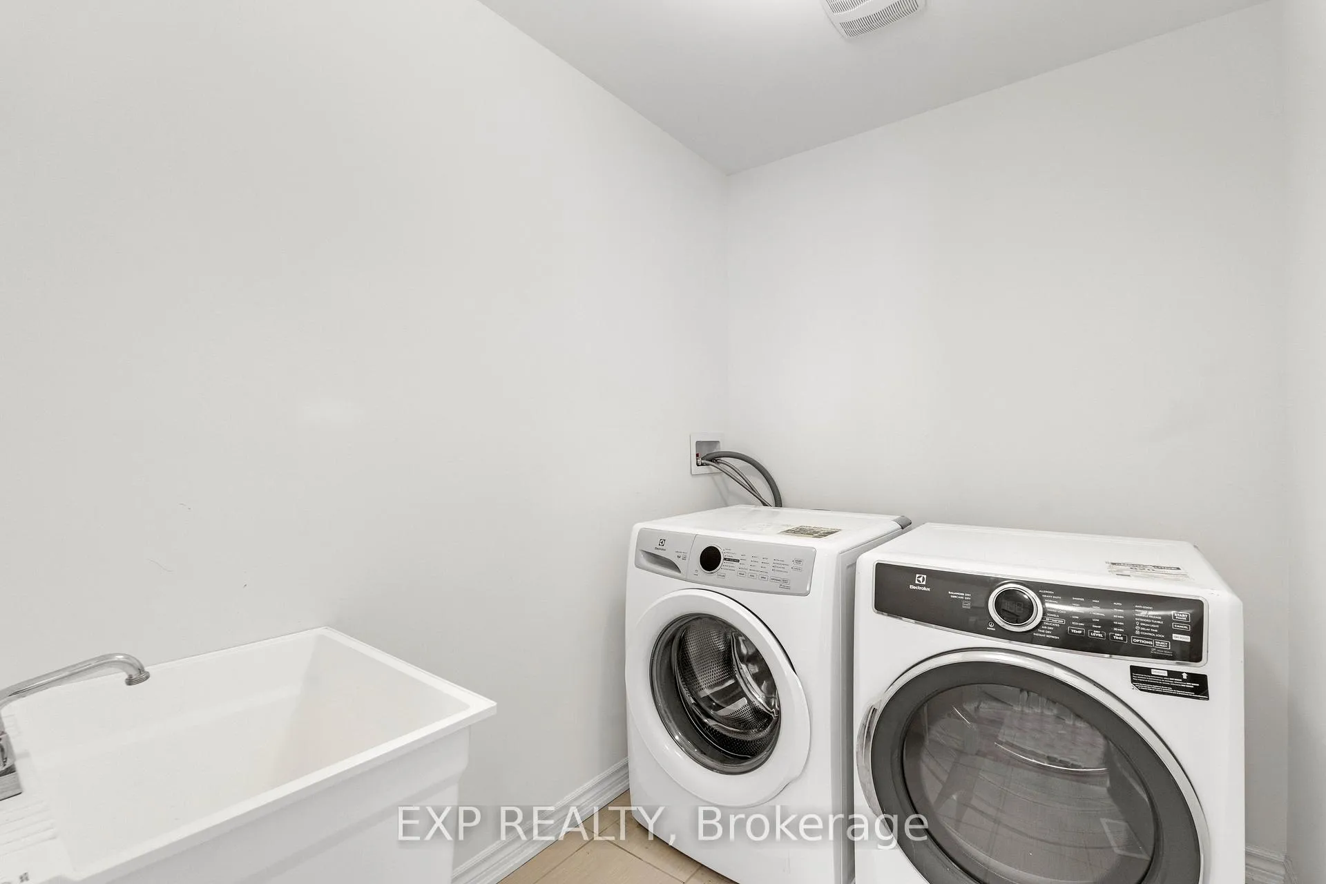Photo 25 of 1117 Cameo Street, Pickering, Rural Pickering — HOMEH