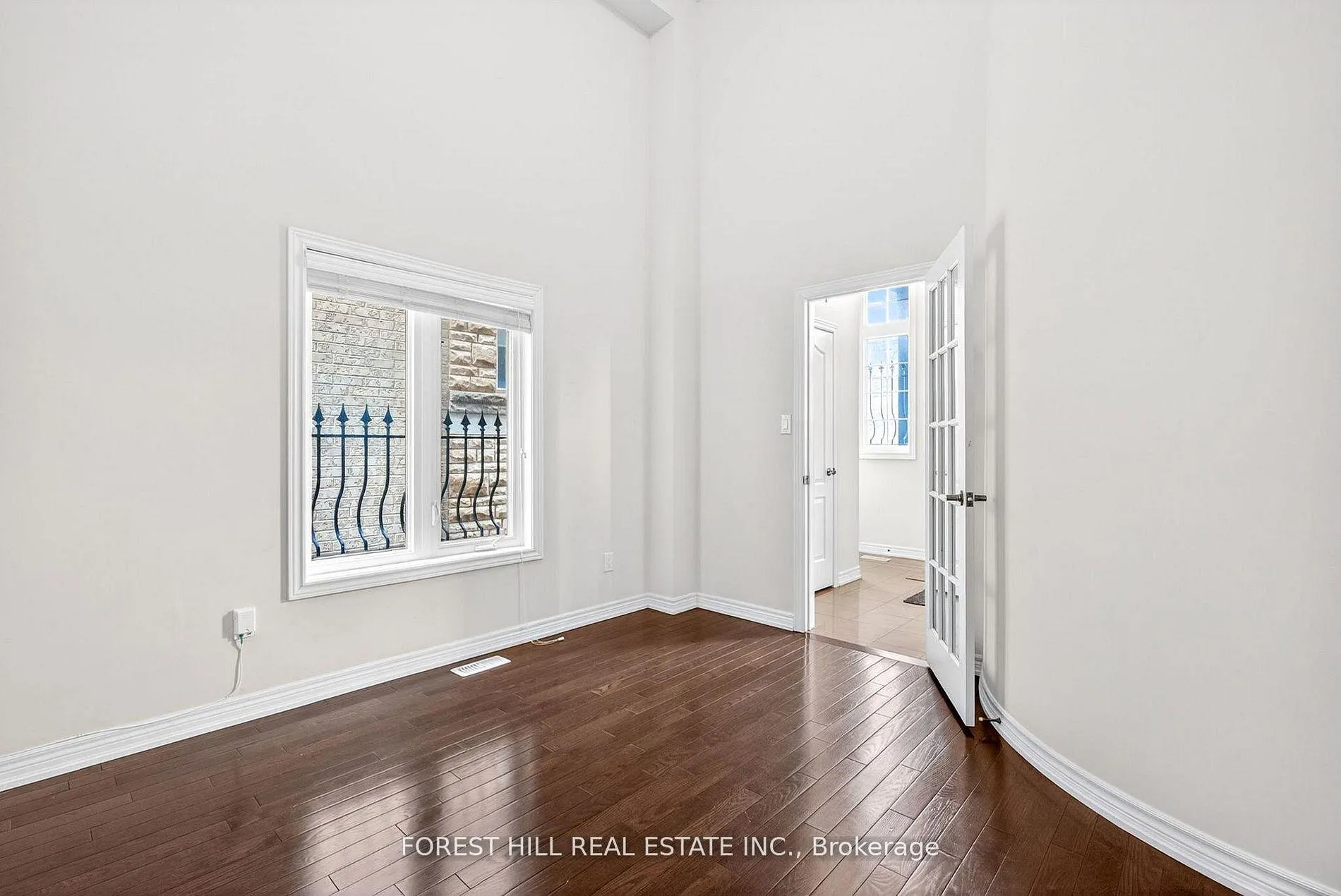 Photo 5 of 107 Rumsey Road, Vaughan, Patterson — HOMEH