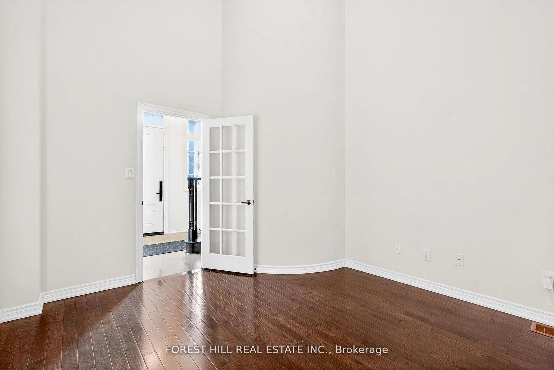 Photo 6 of 107 Rumsey Road, Vaughan, Patterson — HOMEH