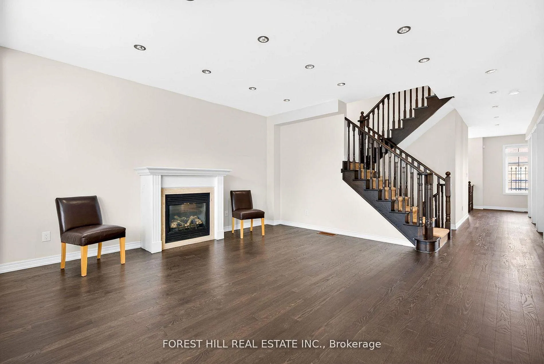 Photo 20 of 107 Rumsey Road, Vaughan, Patterson — HOMEH