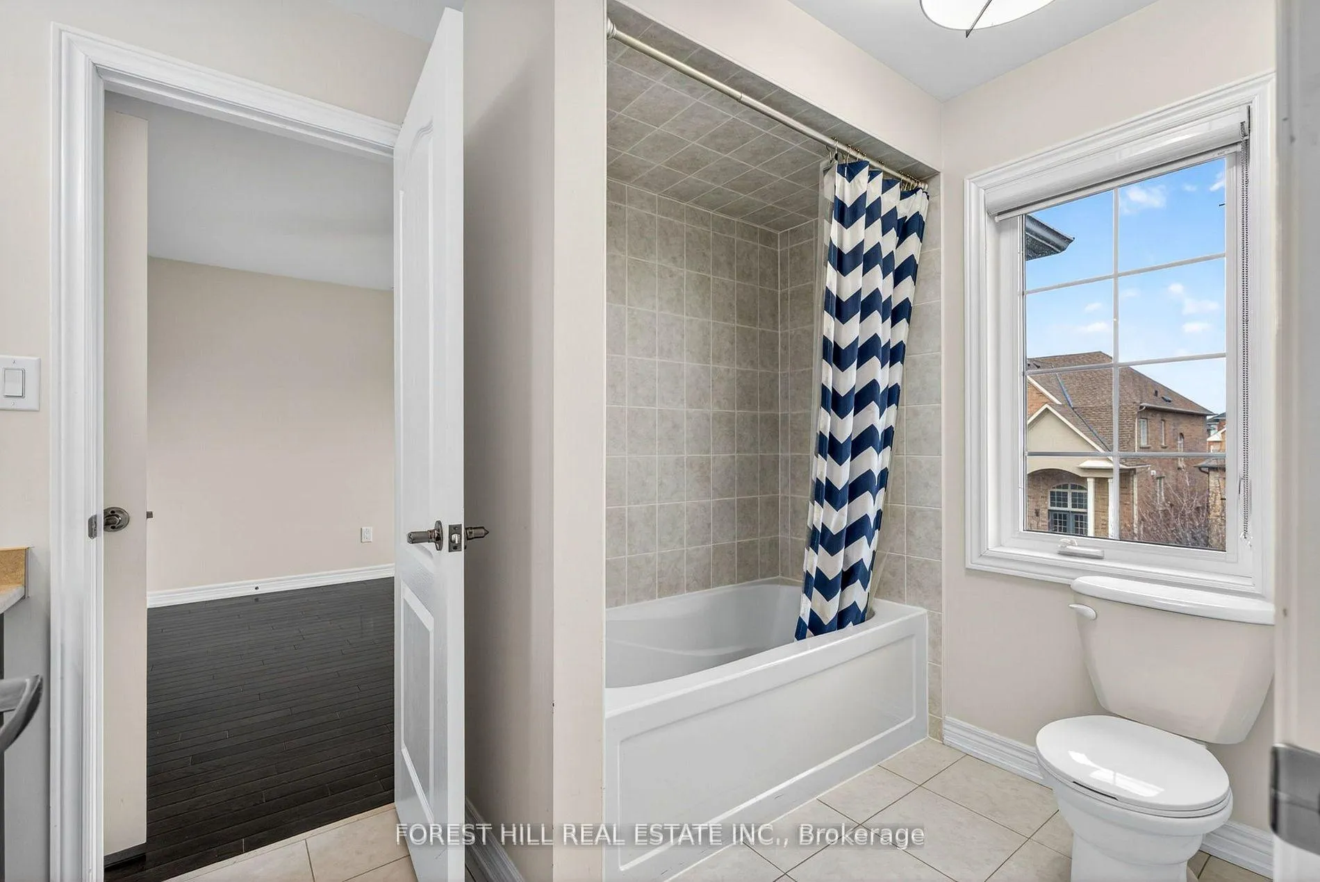 Photo 32 of 107 Rumsey Road, Vaughan, Patterson — HOMEH