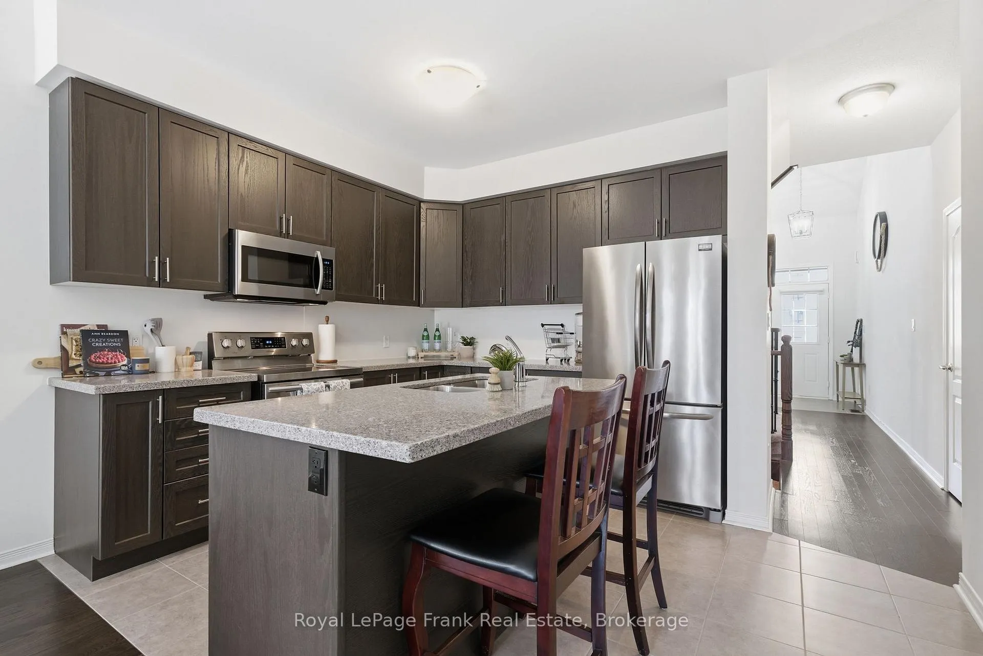 Photo 15 of 56 Deacon Crescent, Kawartha Lakes, Lindsay — HOMEH