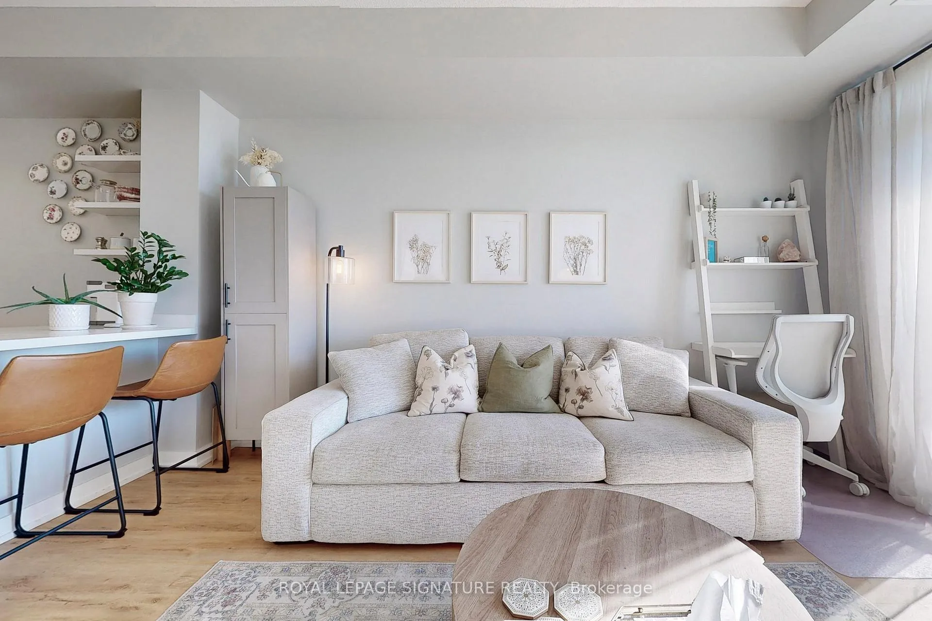 Photo 4 of Unit 821, 8 Trent Avenue, Toronto, East End-Danforth — HOMEH