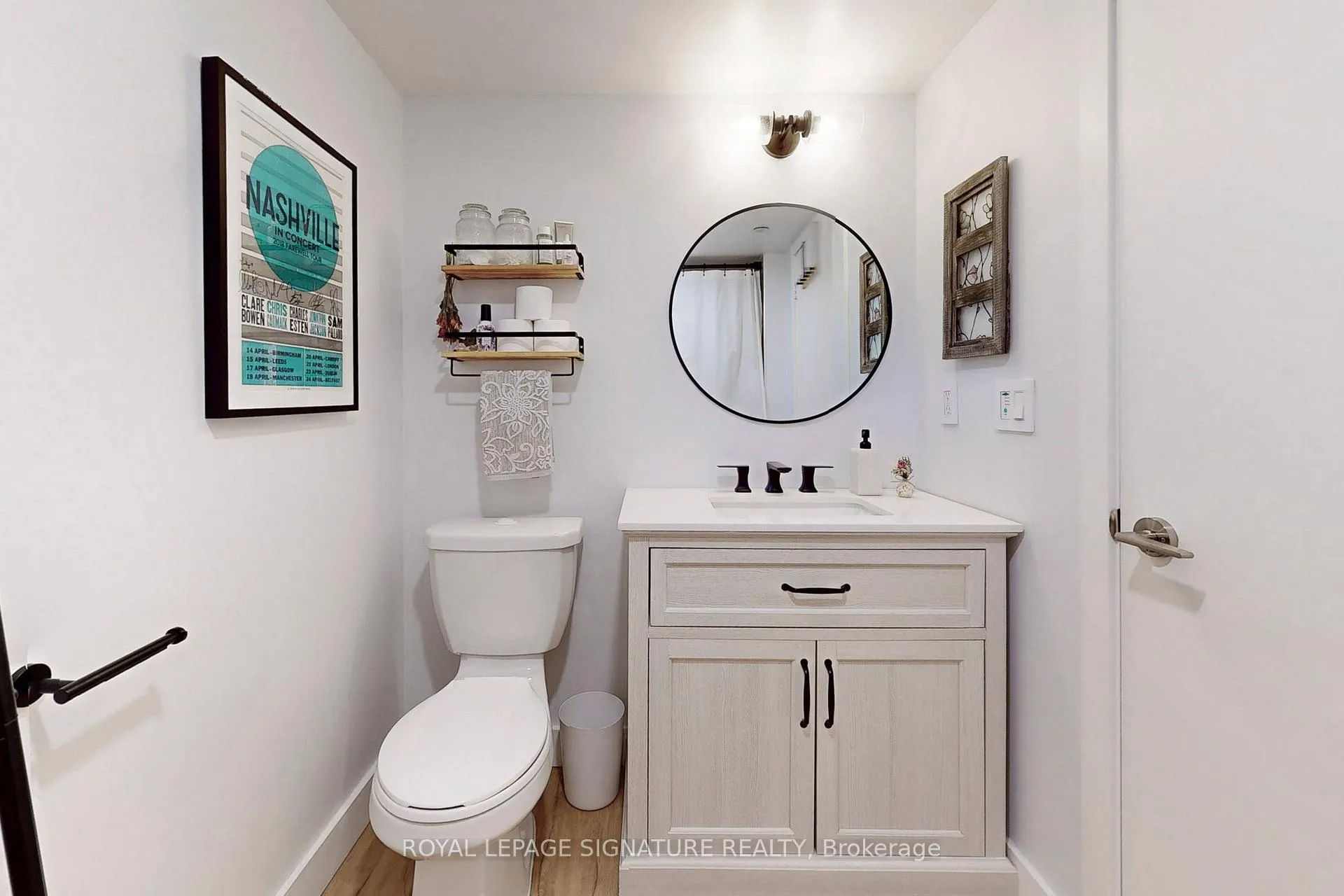 Photo 10 of Unit 821, 8 Trent Avenue, Toronto, East End-Danforth — HOMEH