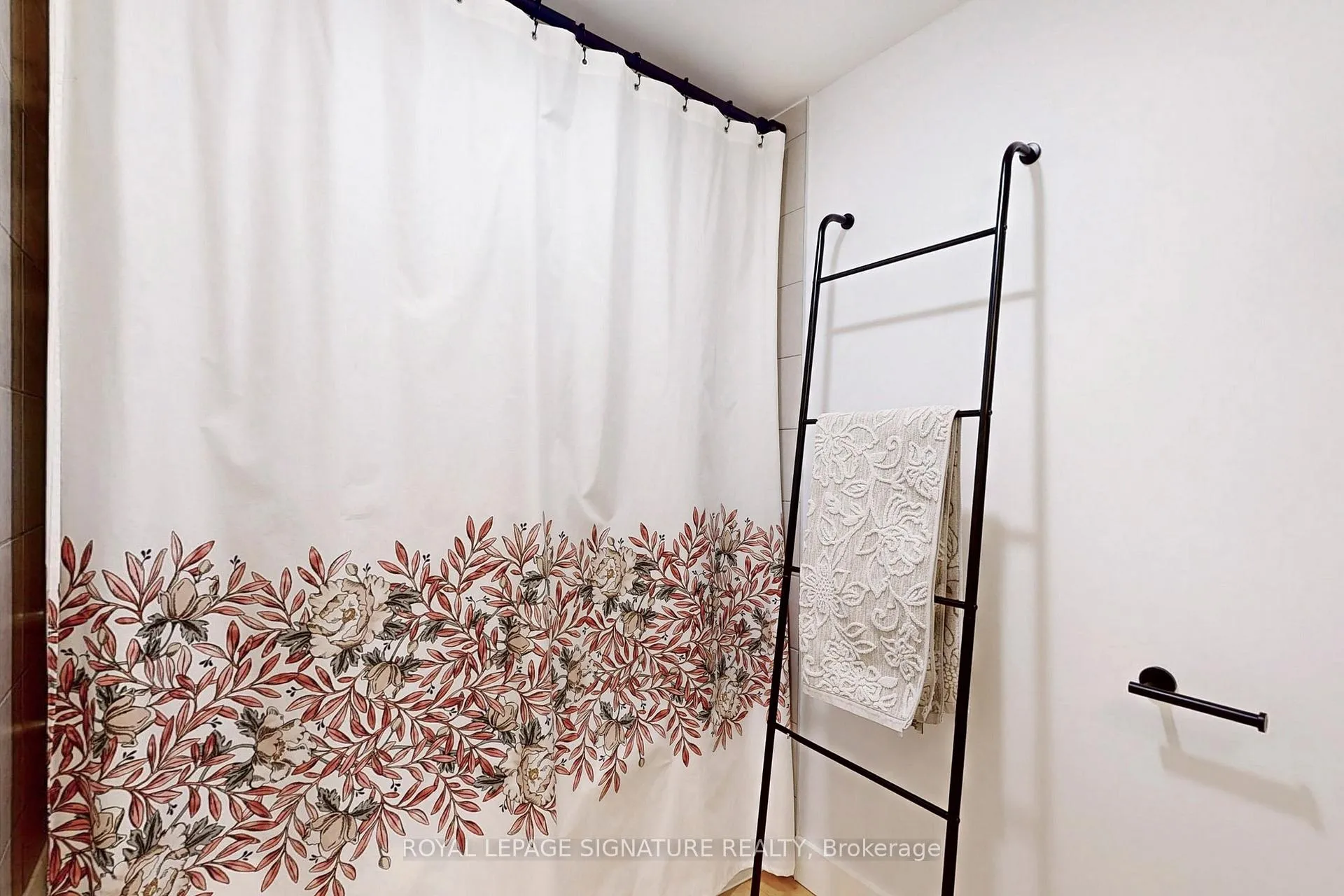 Photo 11 of Unit 821, 8 Trent Avenue, Toronto, East End-Danforth — HOMEH