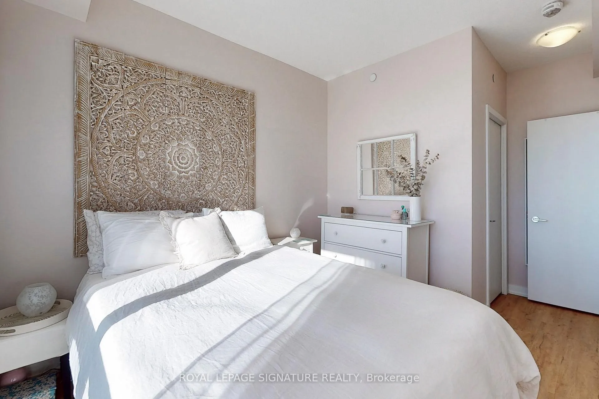 Photo 13 of Unit 821, 8 Trent Avenue, Toronto, East End-Danforth — HOMEH