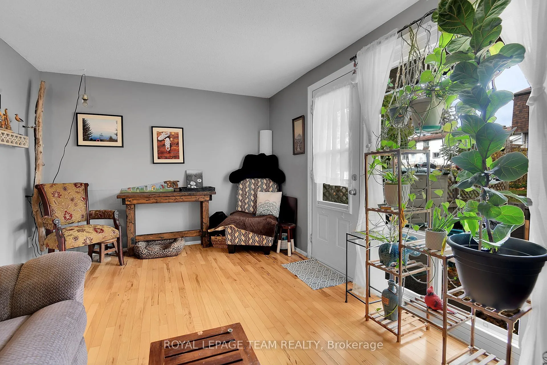 Photo 7 of Unit B, 902 Elmsmere Road, Ottawa, Beacon Hill South — HOMEH