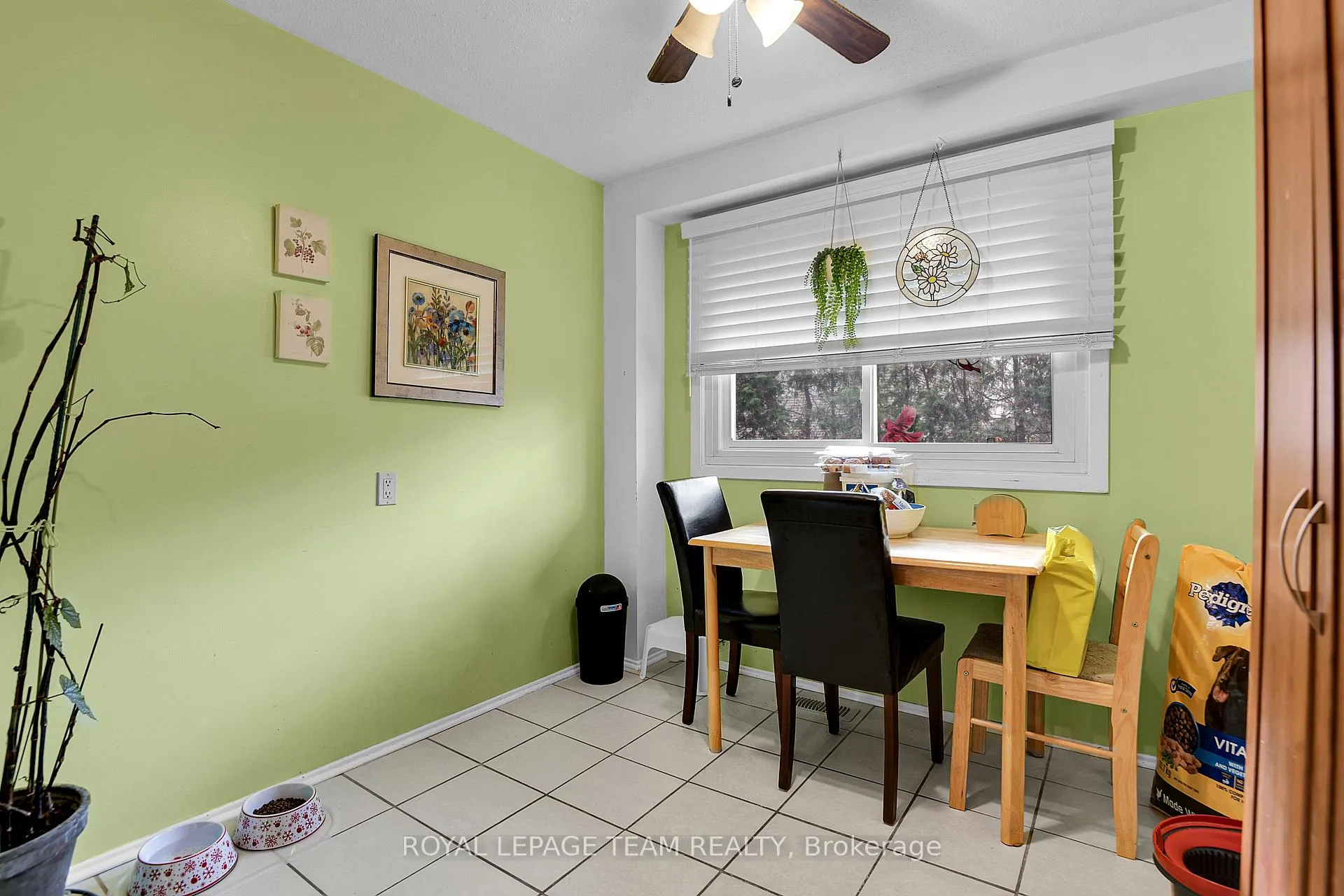Photo 8 of Unit B, 902 Elmsmere Road, Ottawa, Beacon Hill South — HOMEH