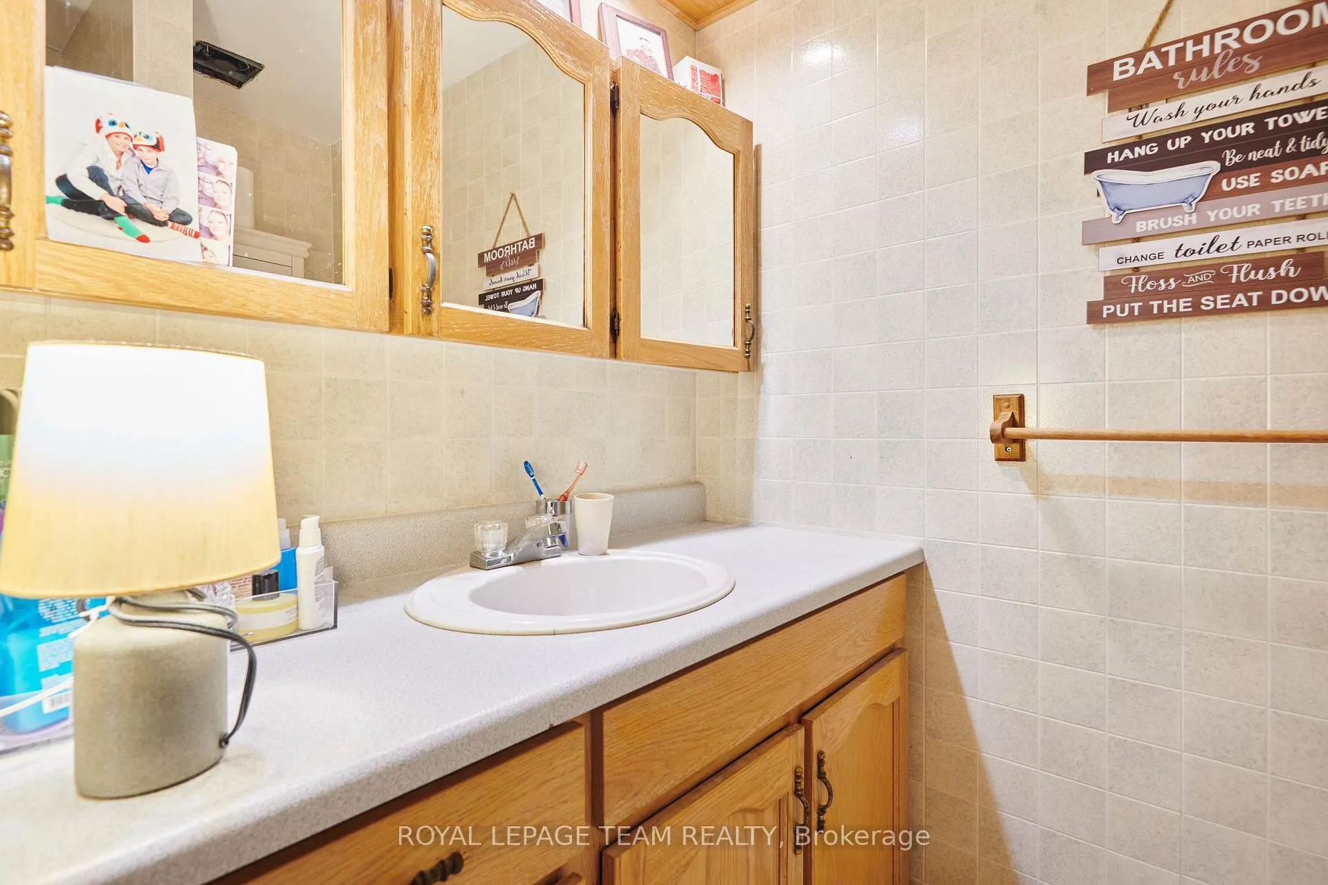 Photo 17 of Unit B, 902 Elmsmere Road, Ottawa, Beacon Hill South — HOMEH