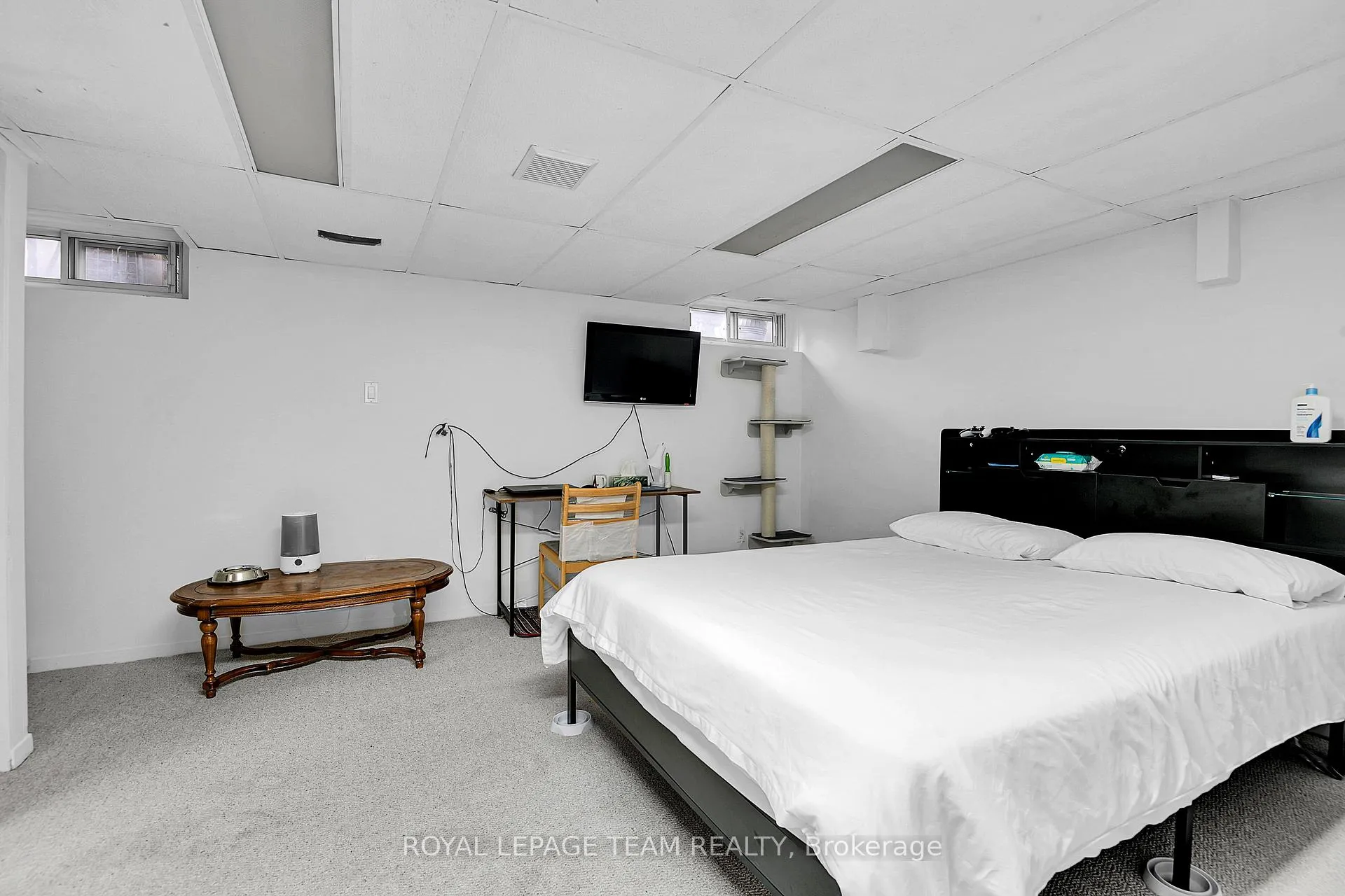 Photo 18 of Unit B, 902 Elmsmere Road, Ottawa, Beacon Hill South — HOMEH