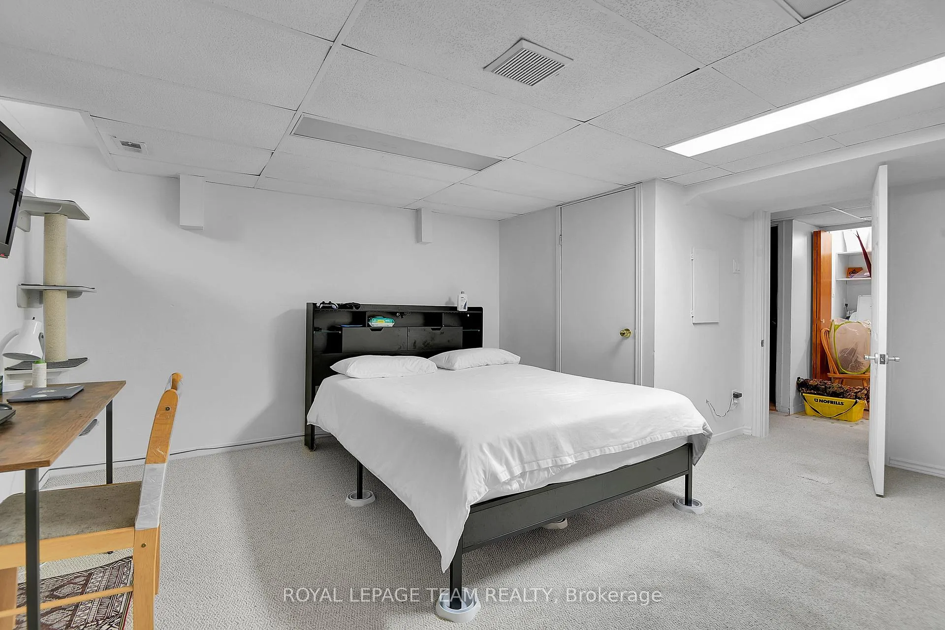 Photo 19 of Unit B, 902 Elmsmere Road, Ottawa, Beacon Hill South — HOMEH