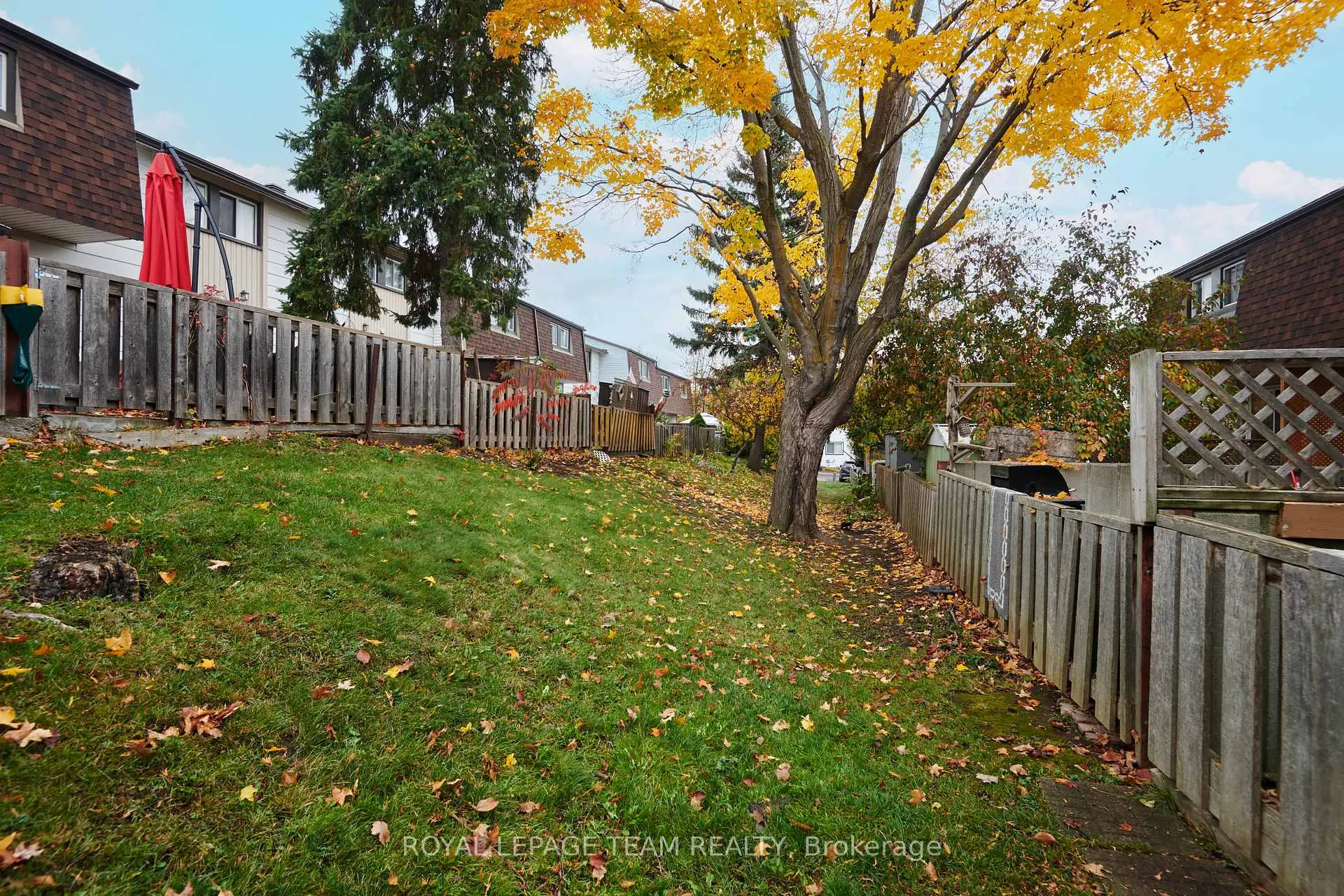 Photo 24 of Unit B, 902 Elmsmere Road, Ottawa, Beacon Hill South — HOMEH