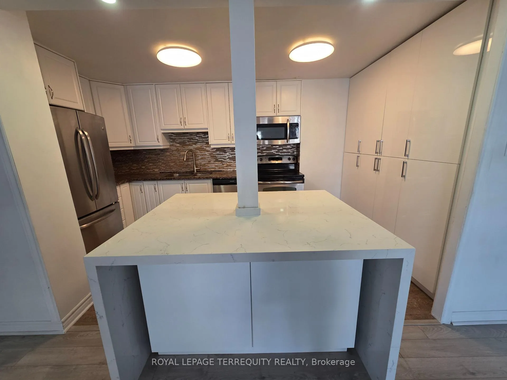 Photo 10 of Unit 804, 50 Inverlochy Boulevard, Markham, Royal Orchard — HOMEH