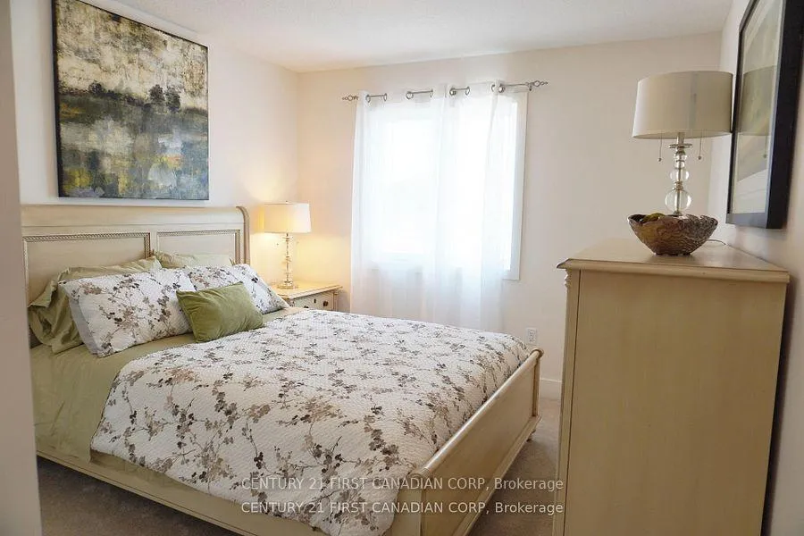 Photo 6 of 540 Gatestone Road, London, South U — HOMEH