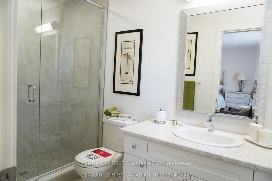 Photo 7 of 522 Gatestone Road, London, South U — HOMEH