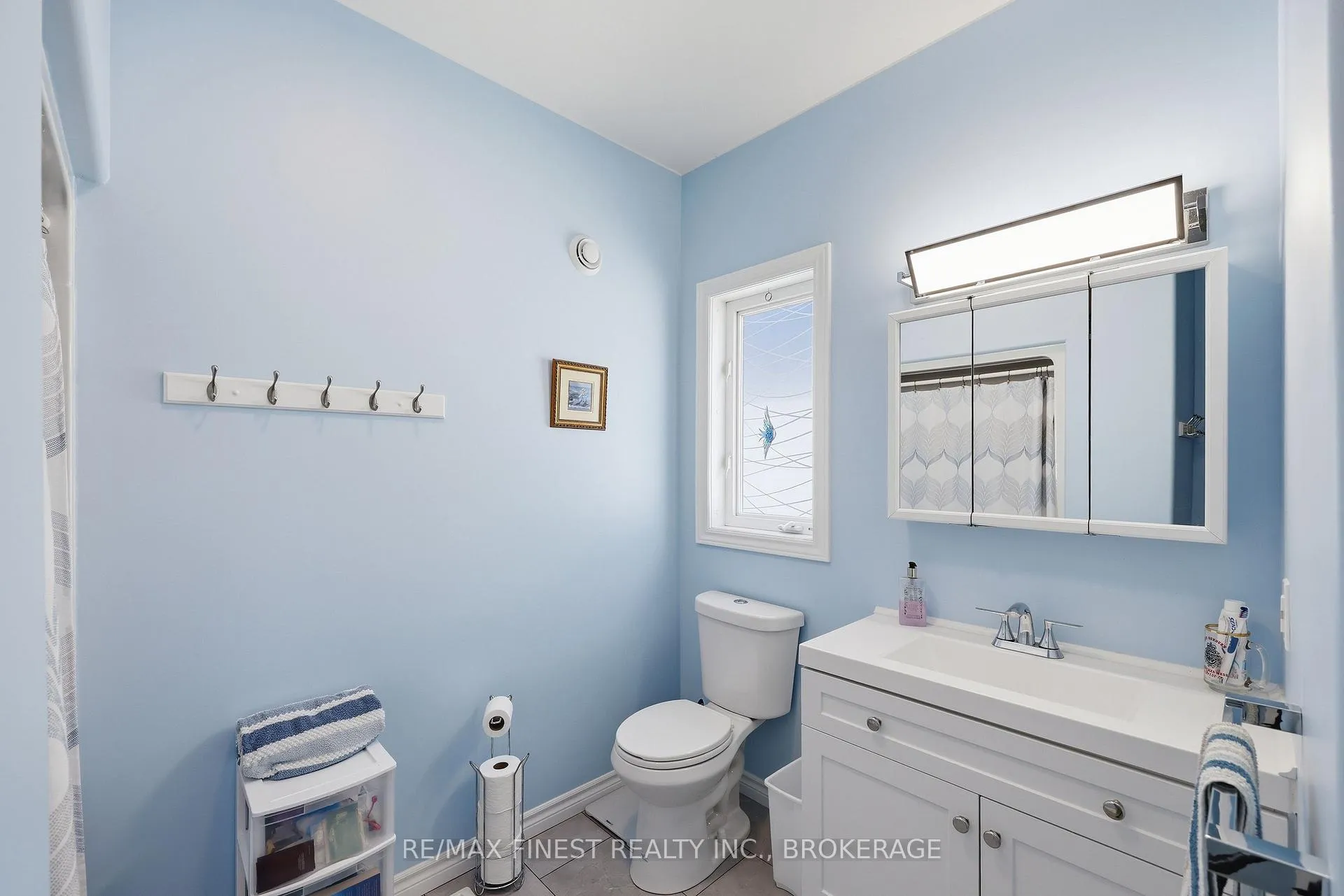 Photo 19 of 123 Connell Drive, Loyalist, Amherstview — HOMEH