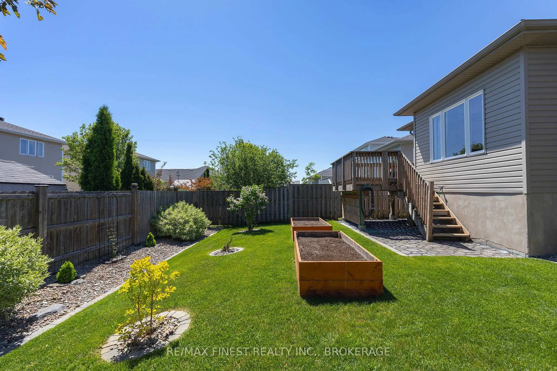 Photo 36 of 123 Connell Drive, Loyalist, Amherstview — HOMEH