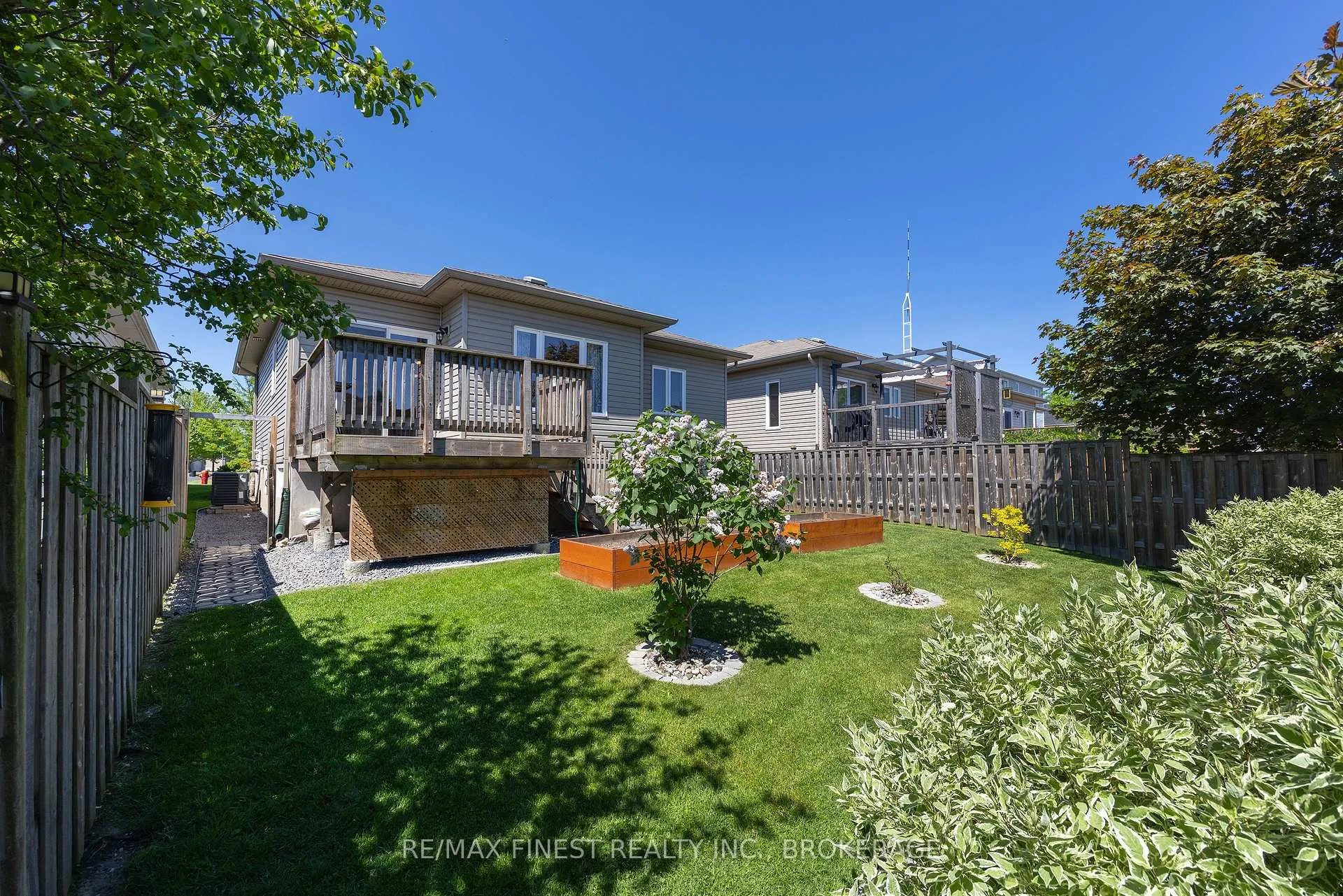 Photo 39 of 123 Connell Drive, Loyalist, Amherstview — HOMEH
